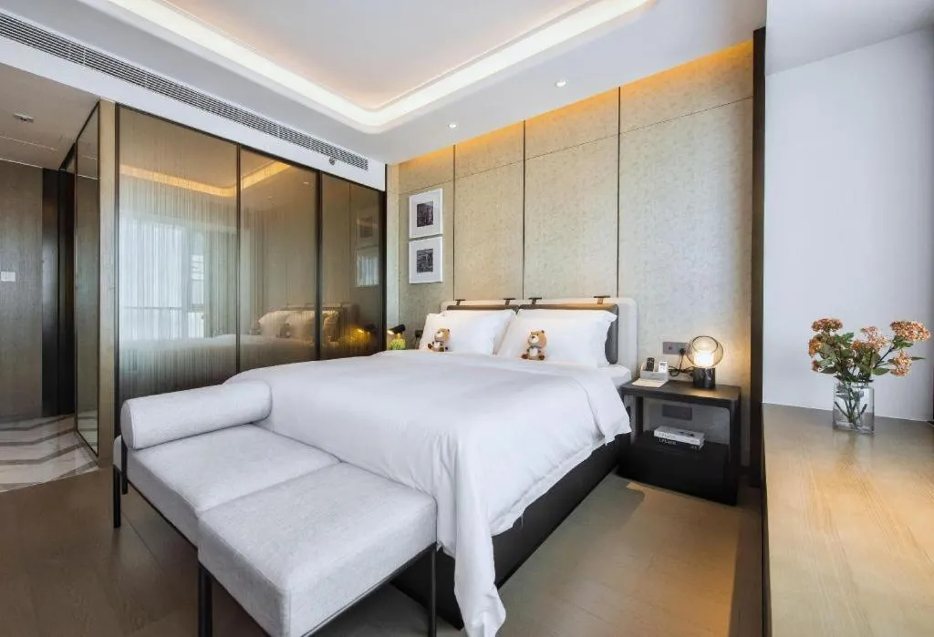 Bed in Shenzhen Cloud Park Manhattan Hotel