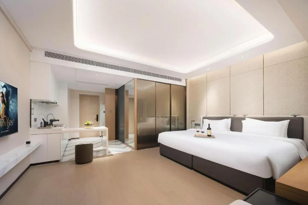 Bed in Shenzhen Cloud Park Manhattan Hotel