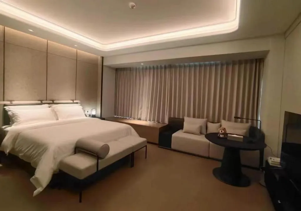 Bed in Shenzhen Cloud Park Manhattan Hotel