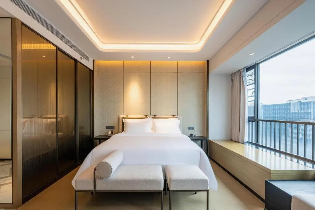 Bed in Shenzhen Cloud Park Manhattan Hotel