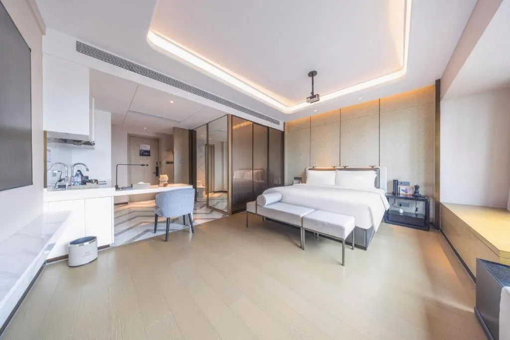 Bed in Shenzhen Cloud Park Manhattan Hotel