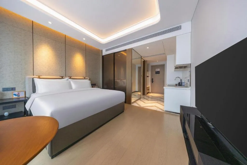 Bed in Shenzhen Cloud Park Manhattan Hotel