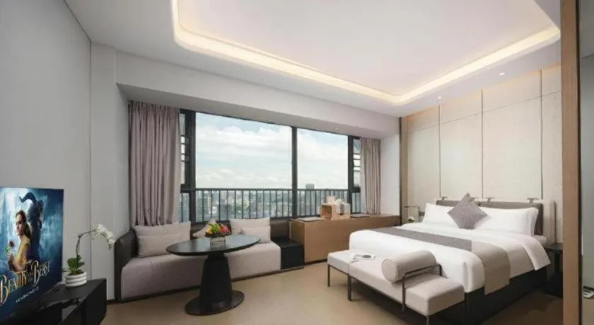 Bed in Shenzhen Cloud Park Manhattan Hotel