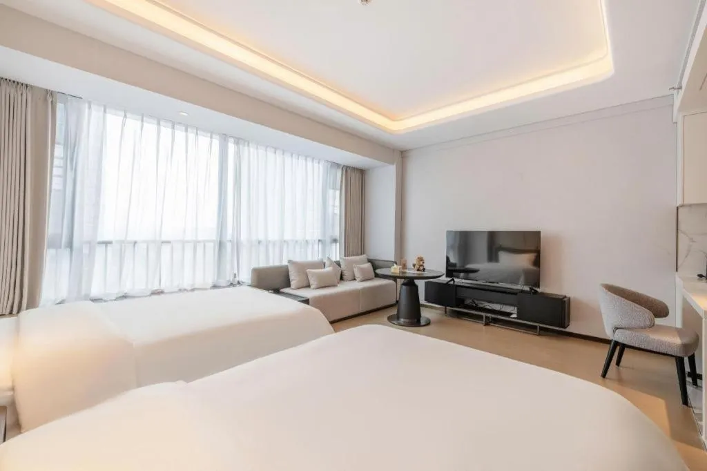 Bed in Shenzhen Cloud Park Manhattan Hotel