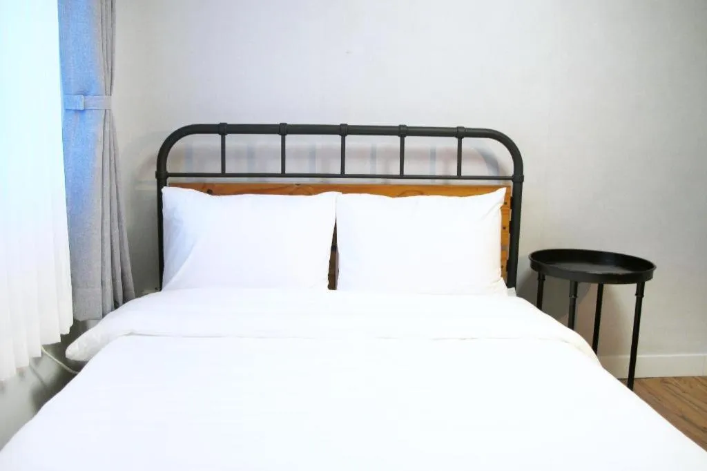 Bed in Seorak Mt., The East Sea and hot spring