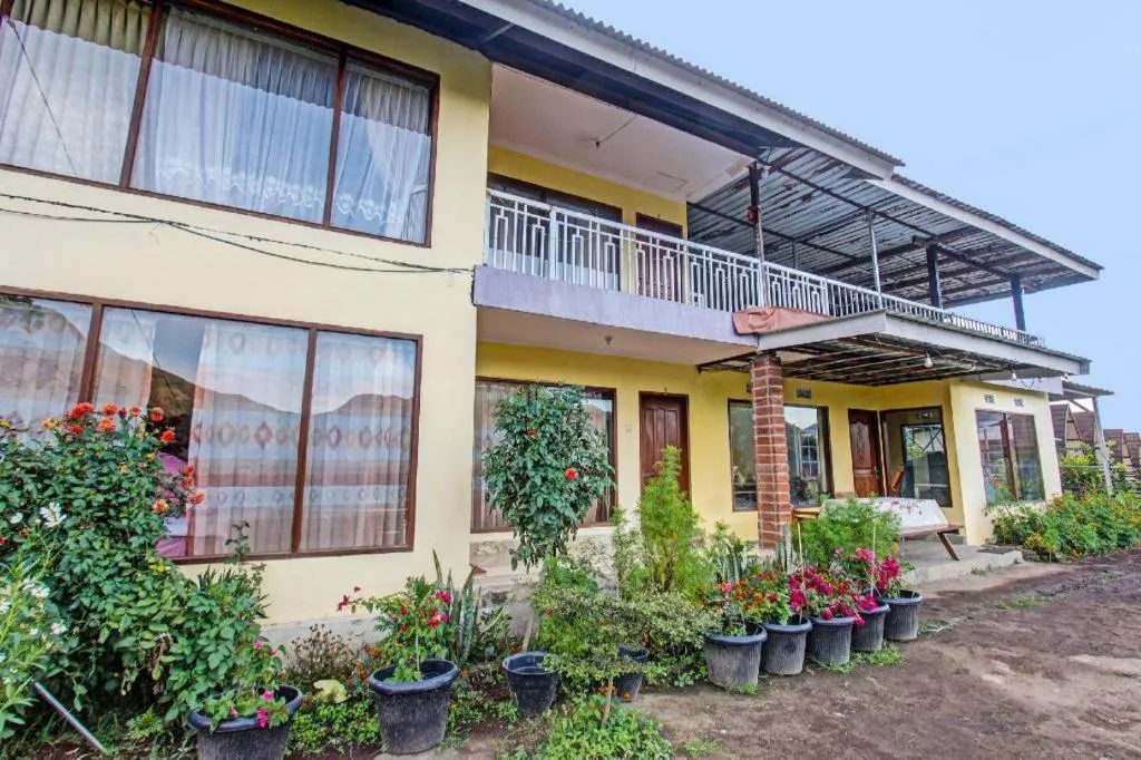 OYO 91744 Hotel Gemilang