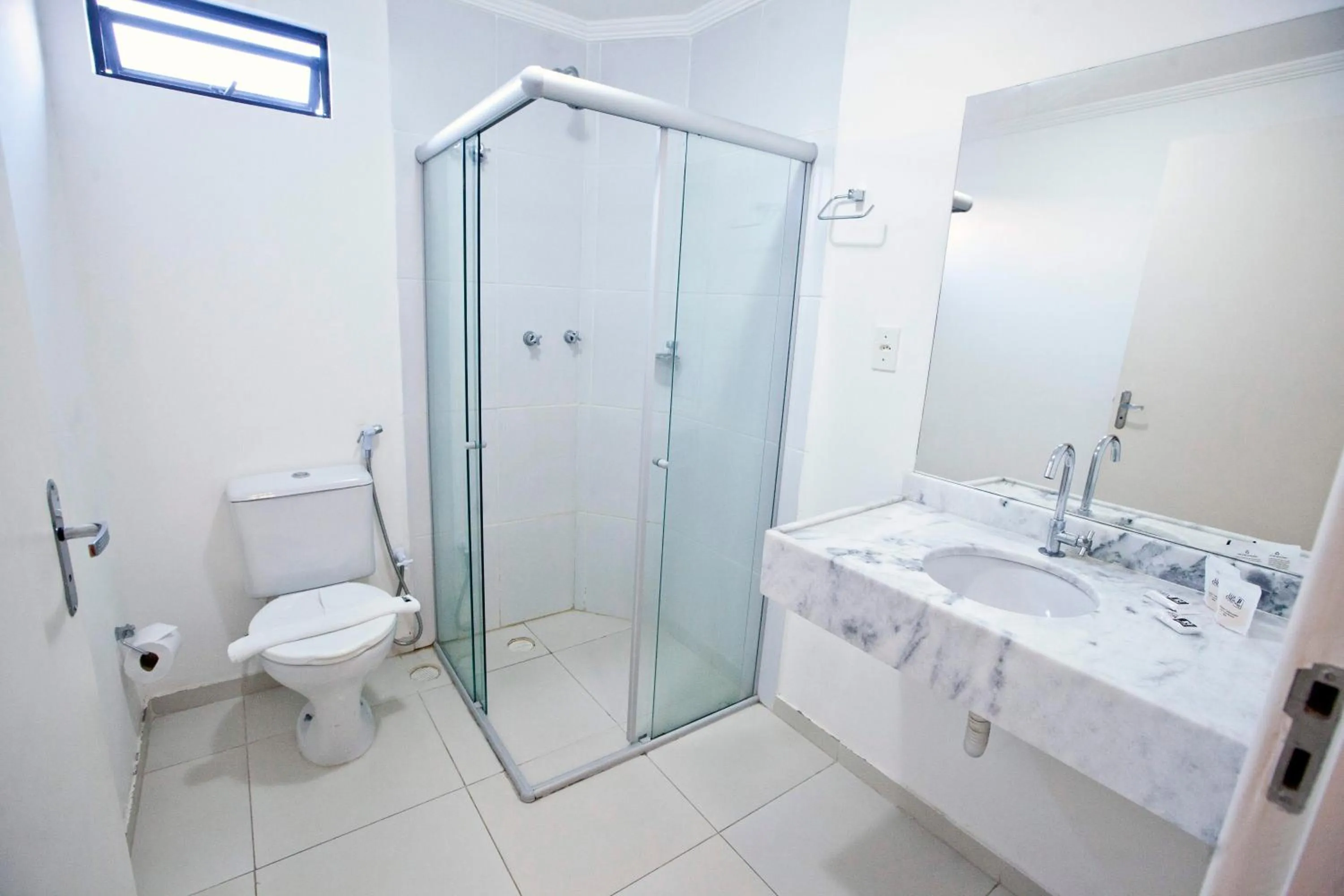 Bathroom in Hotel Refugio