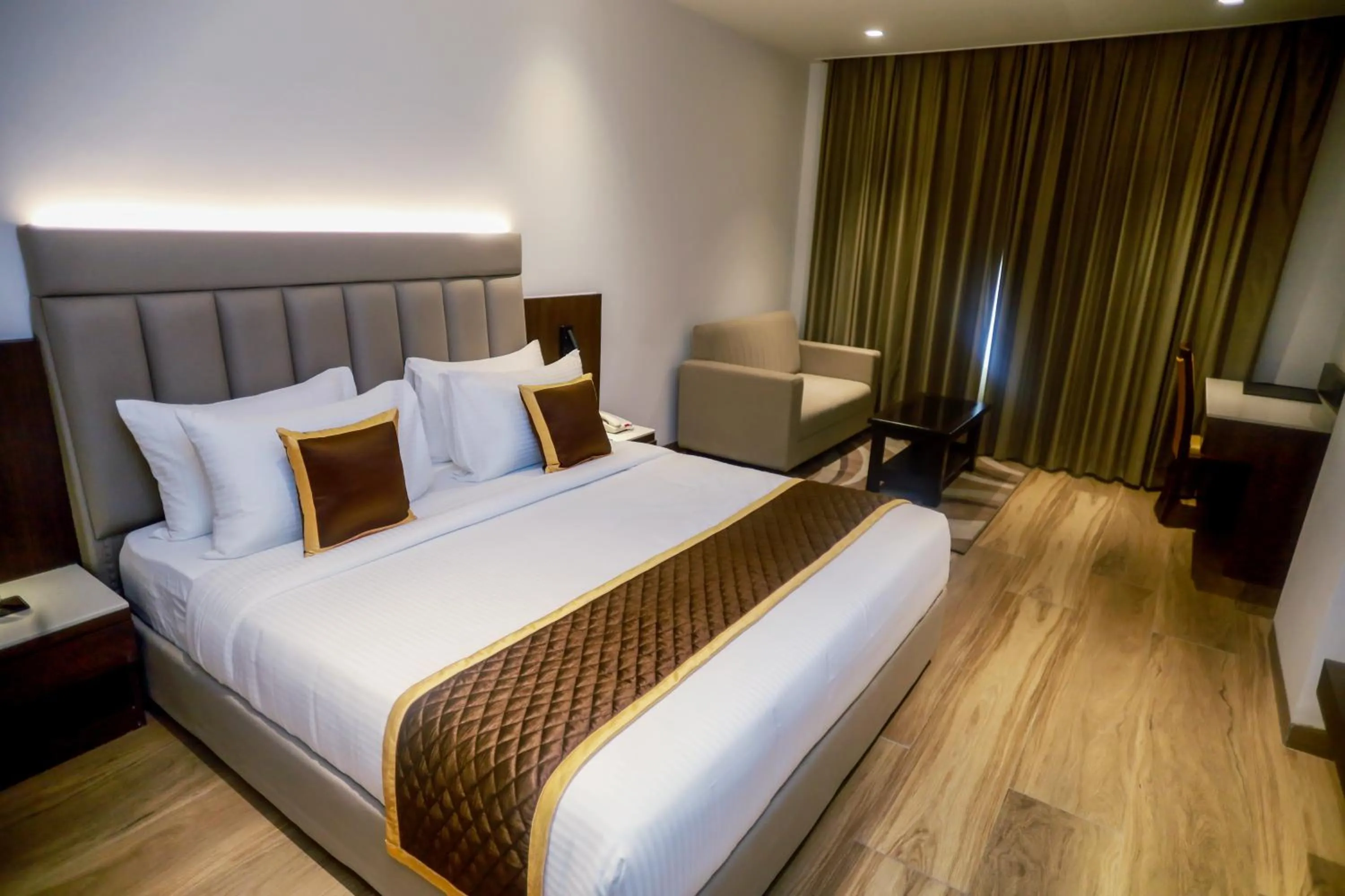 View (from property/room), Bed in Regenta Place Gwalior