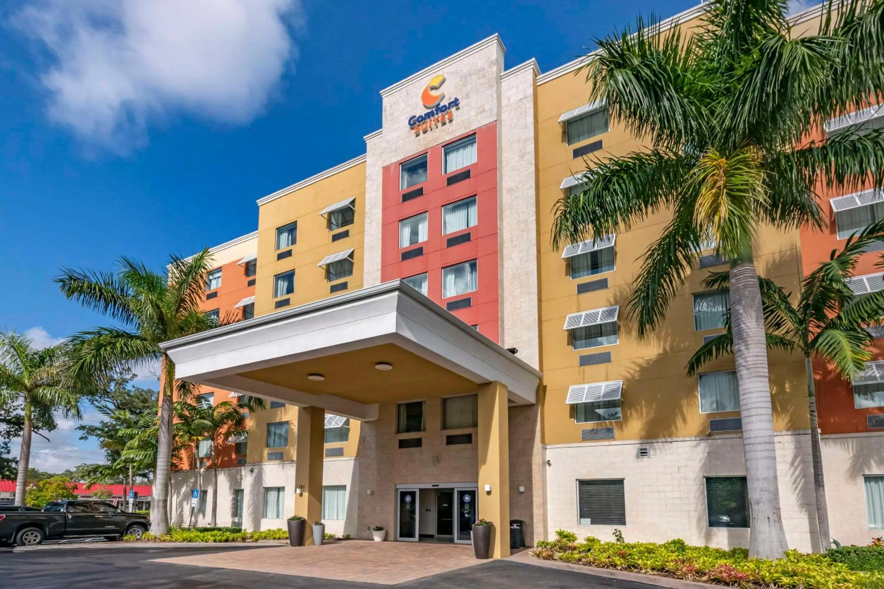 Property building in Comfort Suites Fort Lauderdale Airport South & Cruise Port