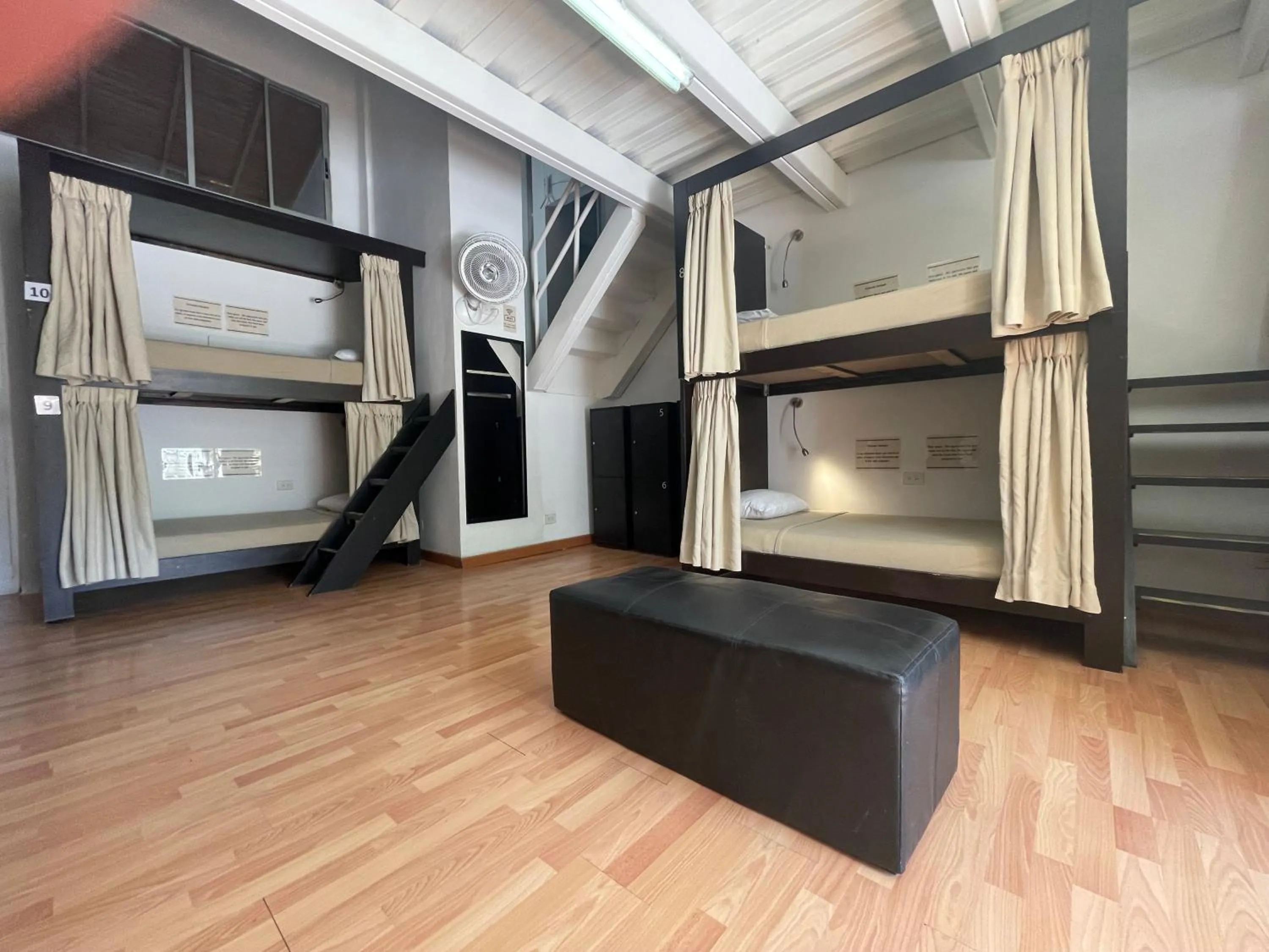 Bedroom, Bed in Hostal Lleras Calle 8