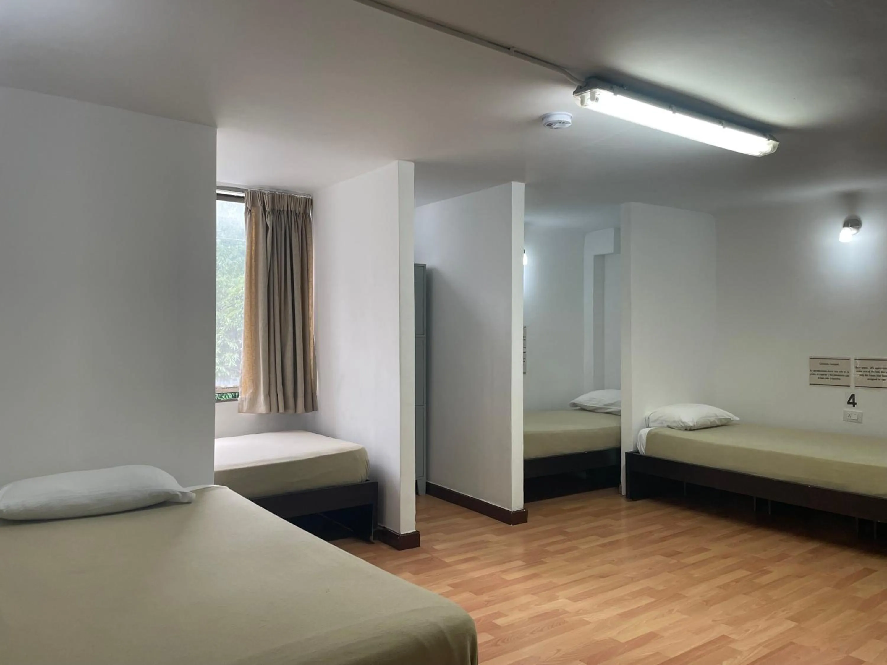 Bedroom, Bed in Hostal Lleras Calle 8