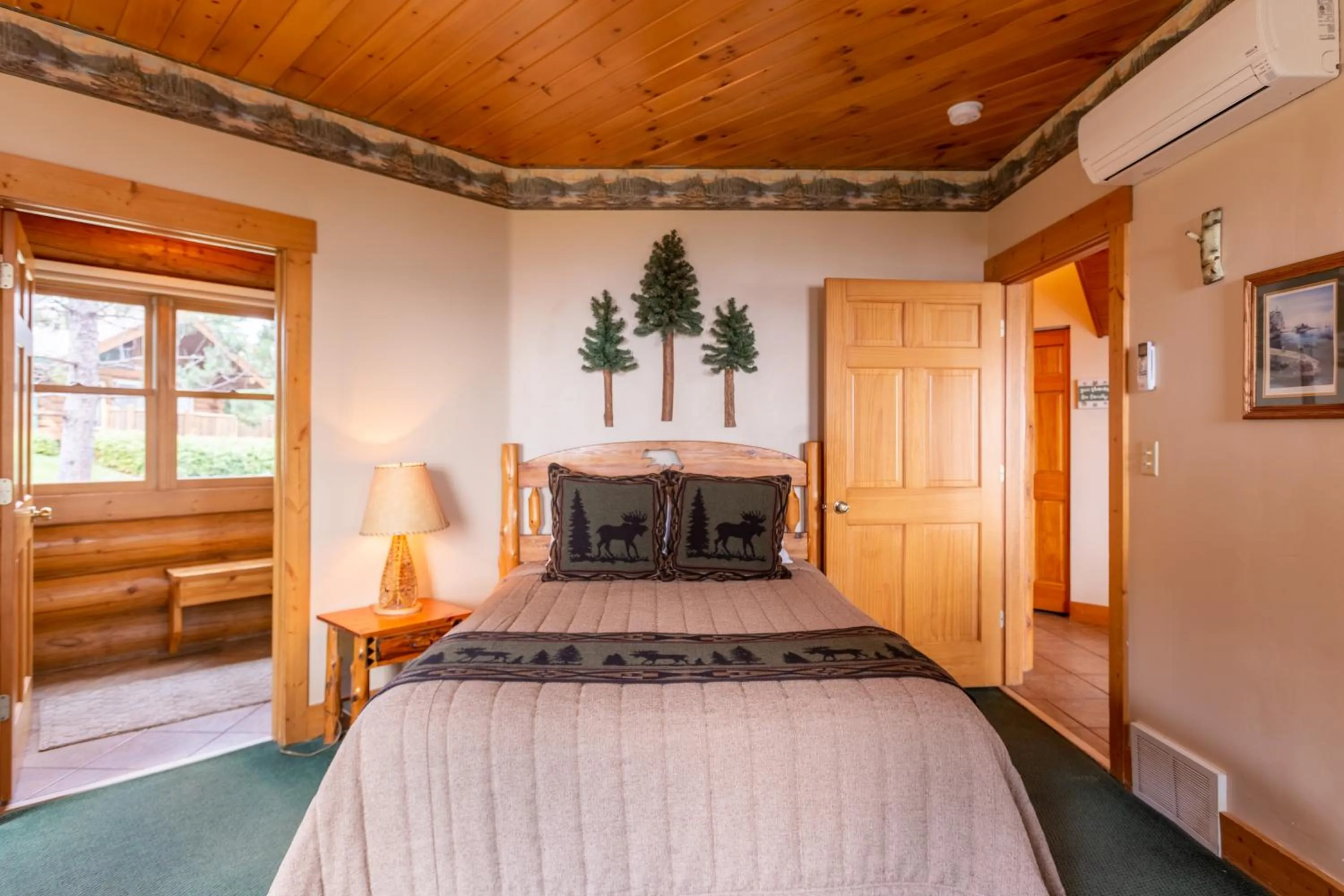 Bed in Grand Superior Lodge