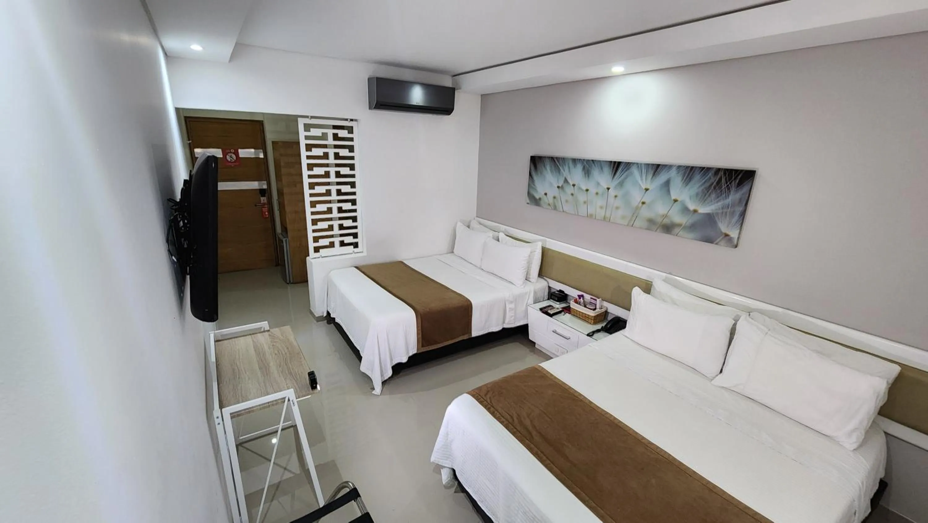 TV and multimedia, Bed in Hotel Zona A