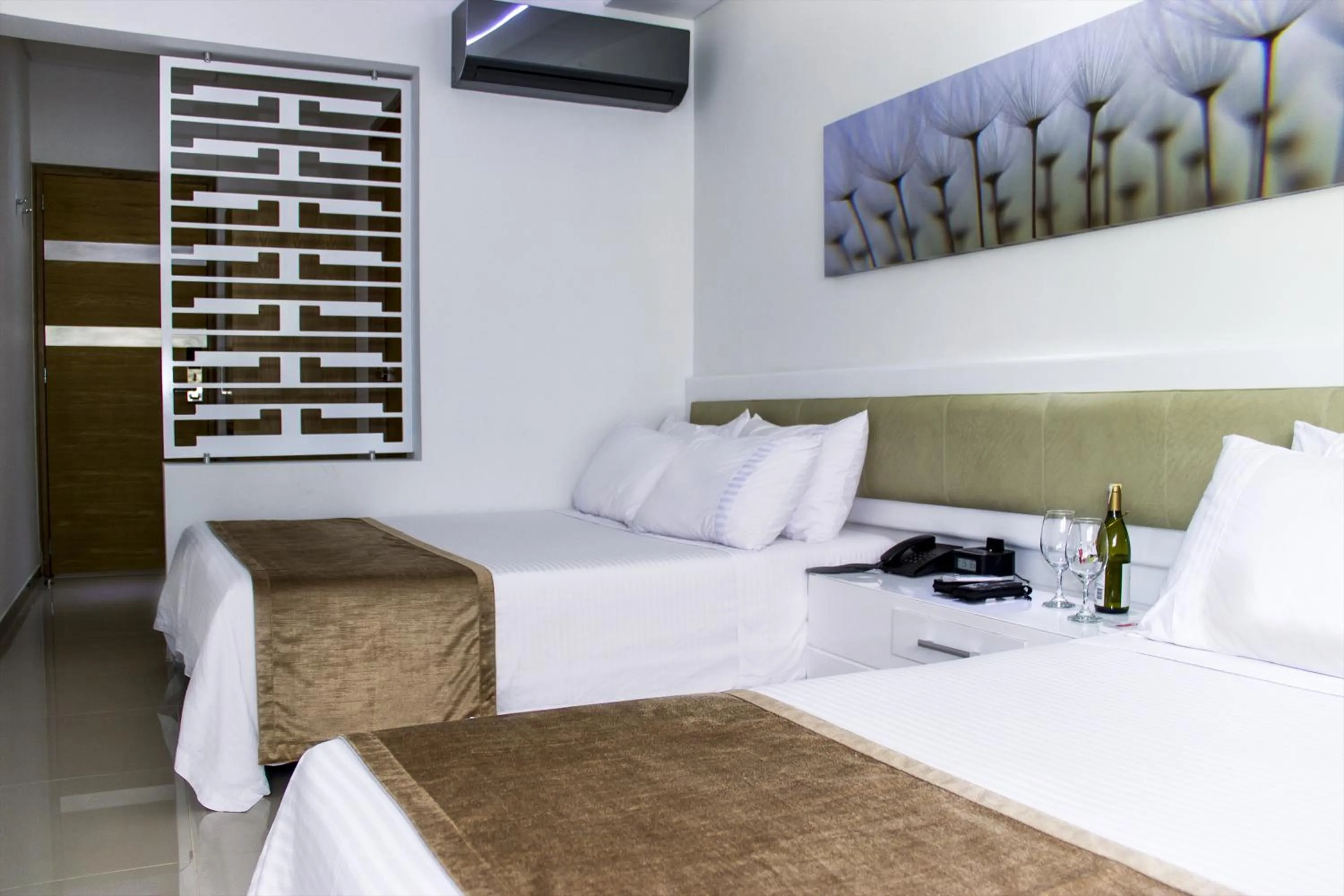 Photo of the whole room, Bed in Hotel Zona A