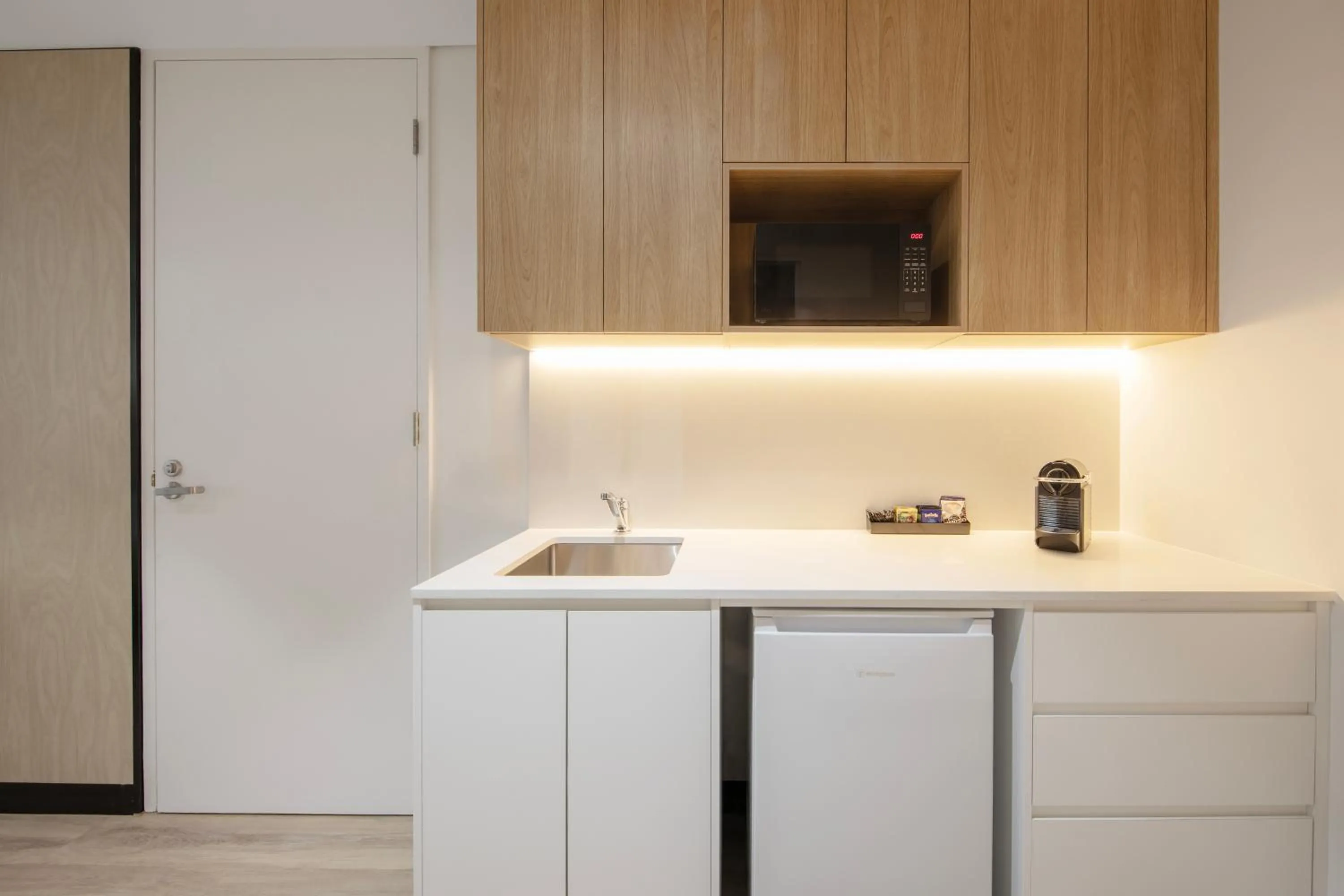 Kitchen or kitchenette in Haberfield Hotel