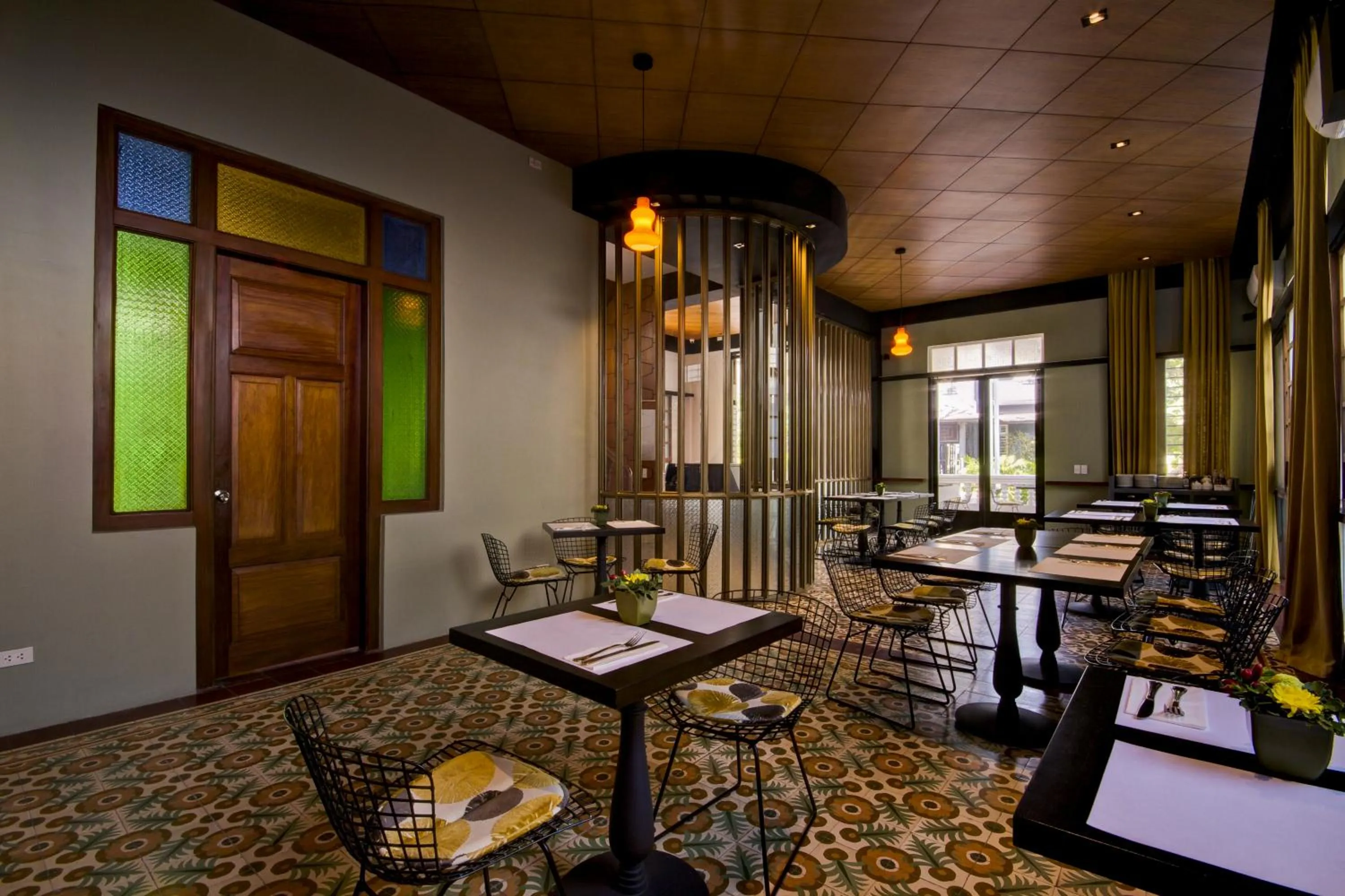 Restaurant/places to eat in The Henry Hotel Manila