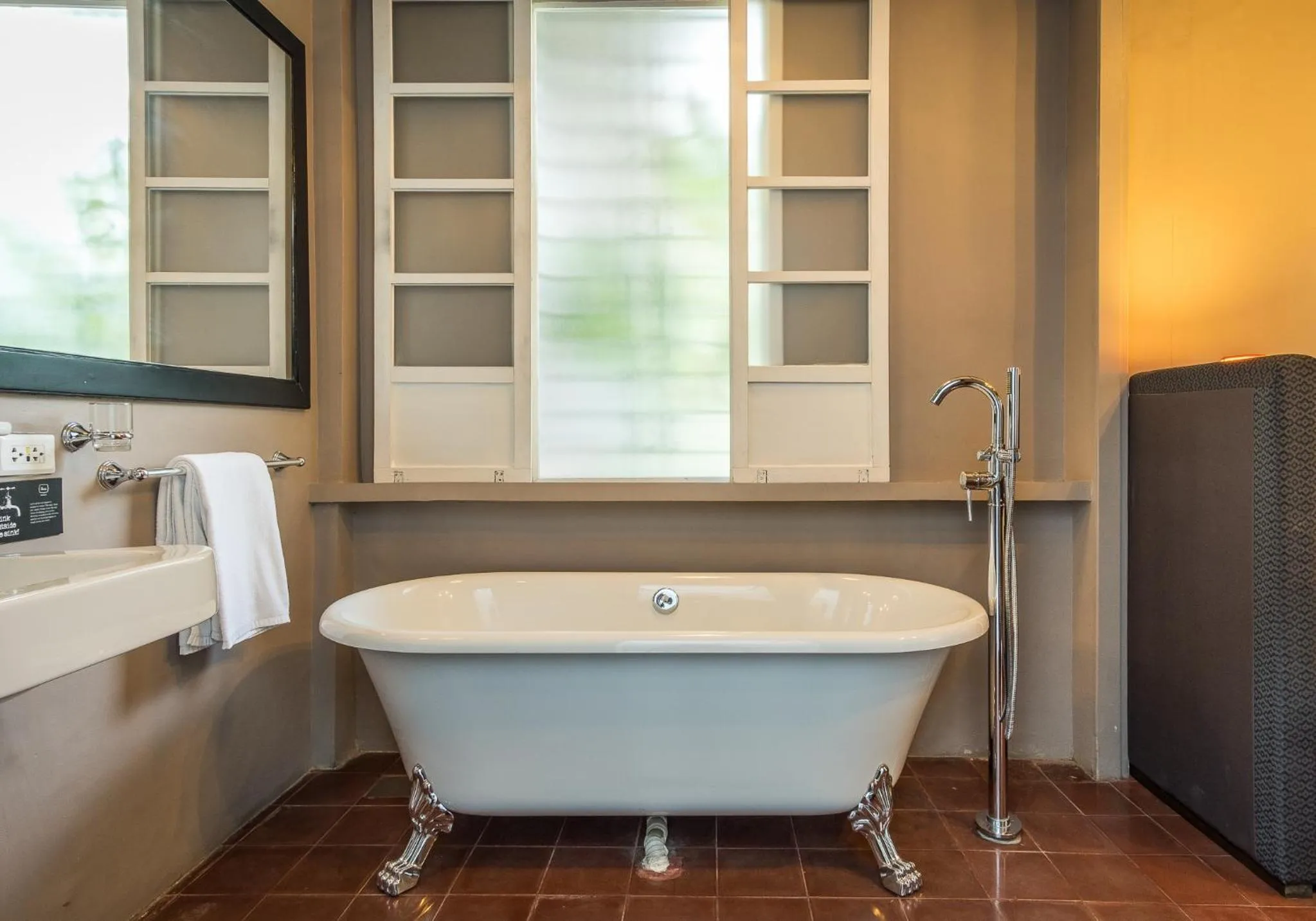 Bathroom in The Henry Hotel Manila