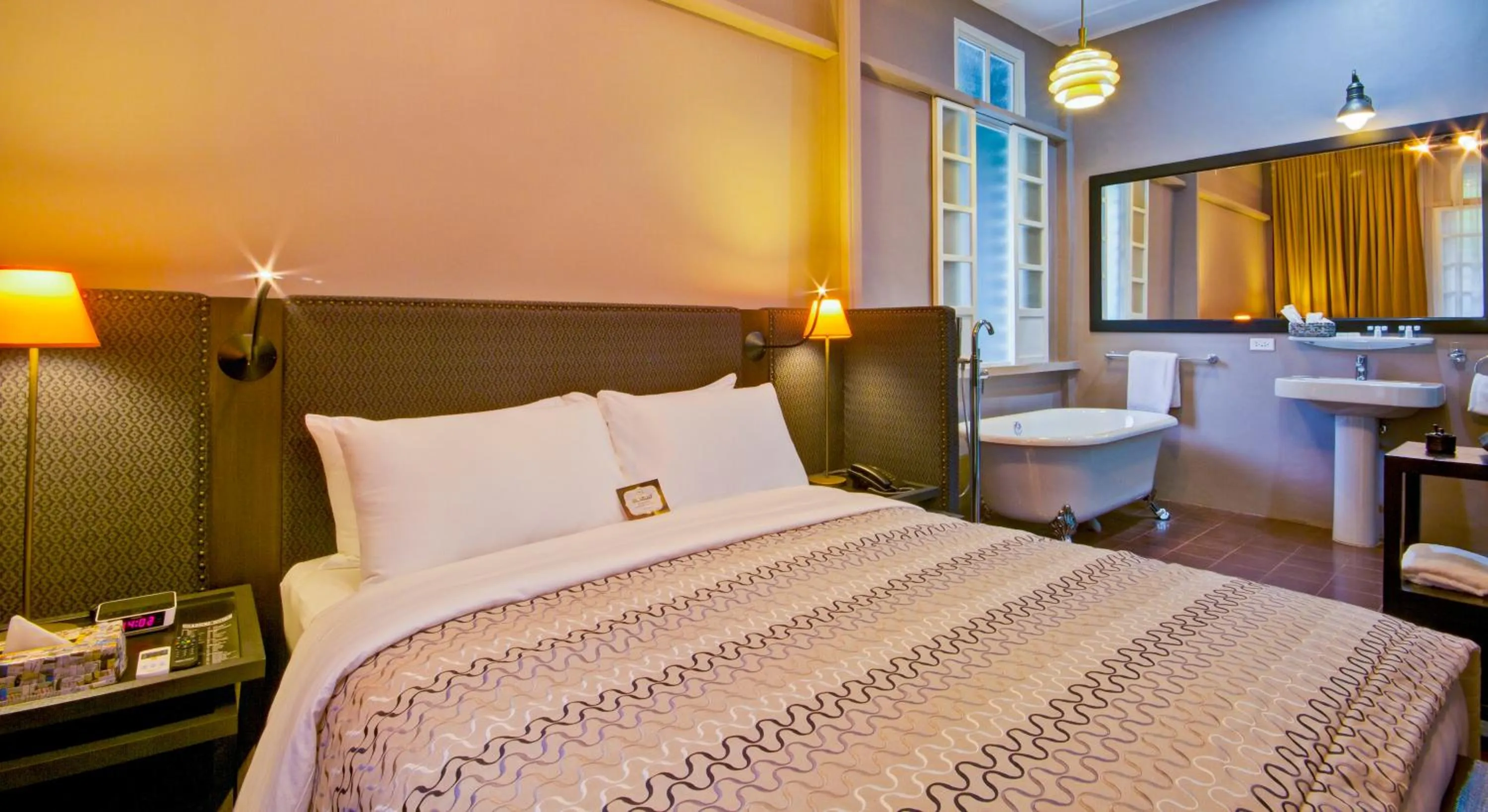 Bedroom, Bed in The Henry Hotel Manila