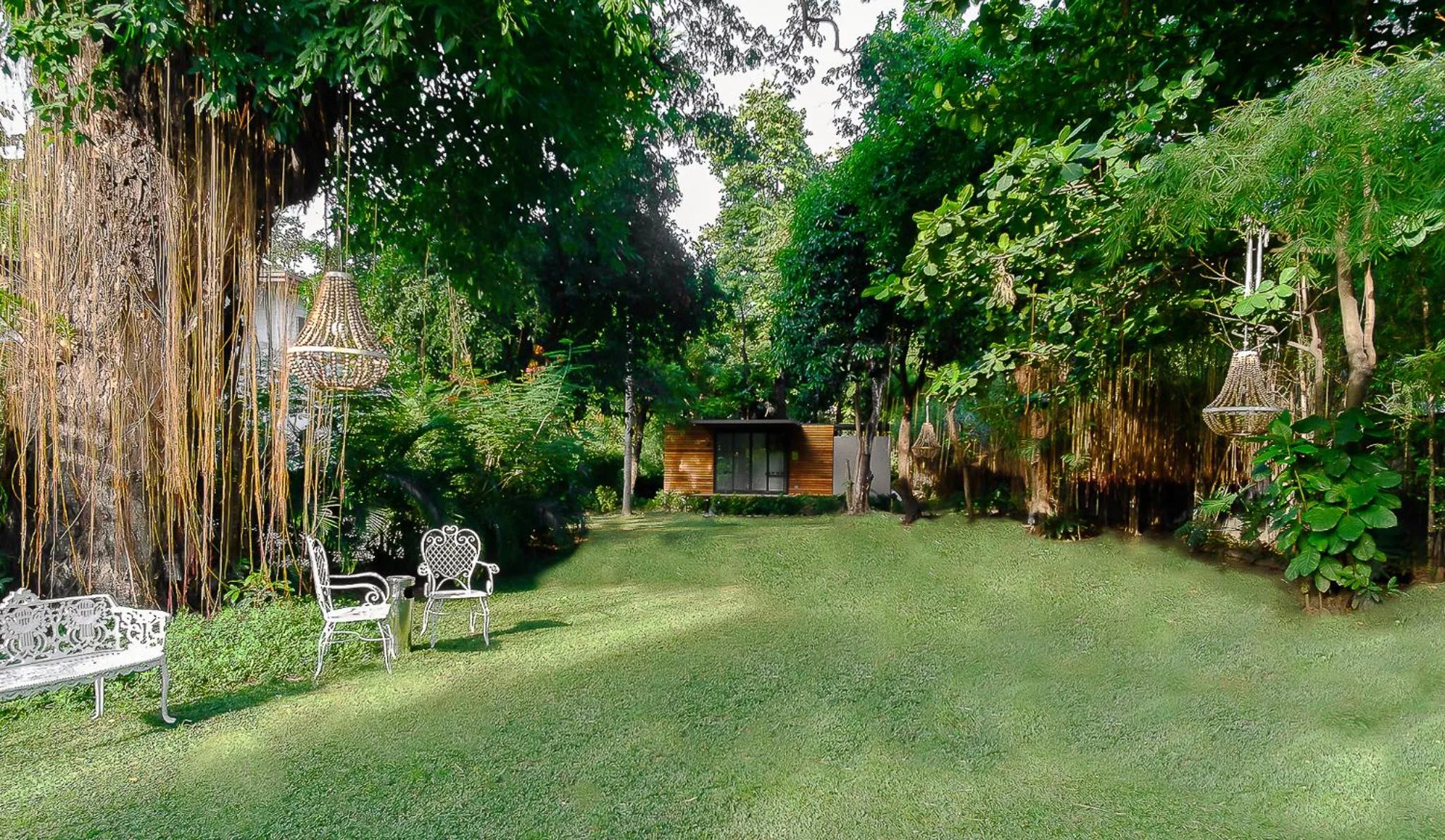 Garden in The Henry Hotel Manila