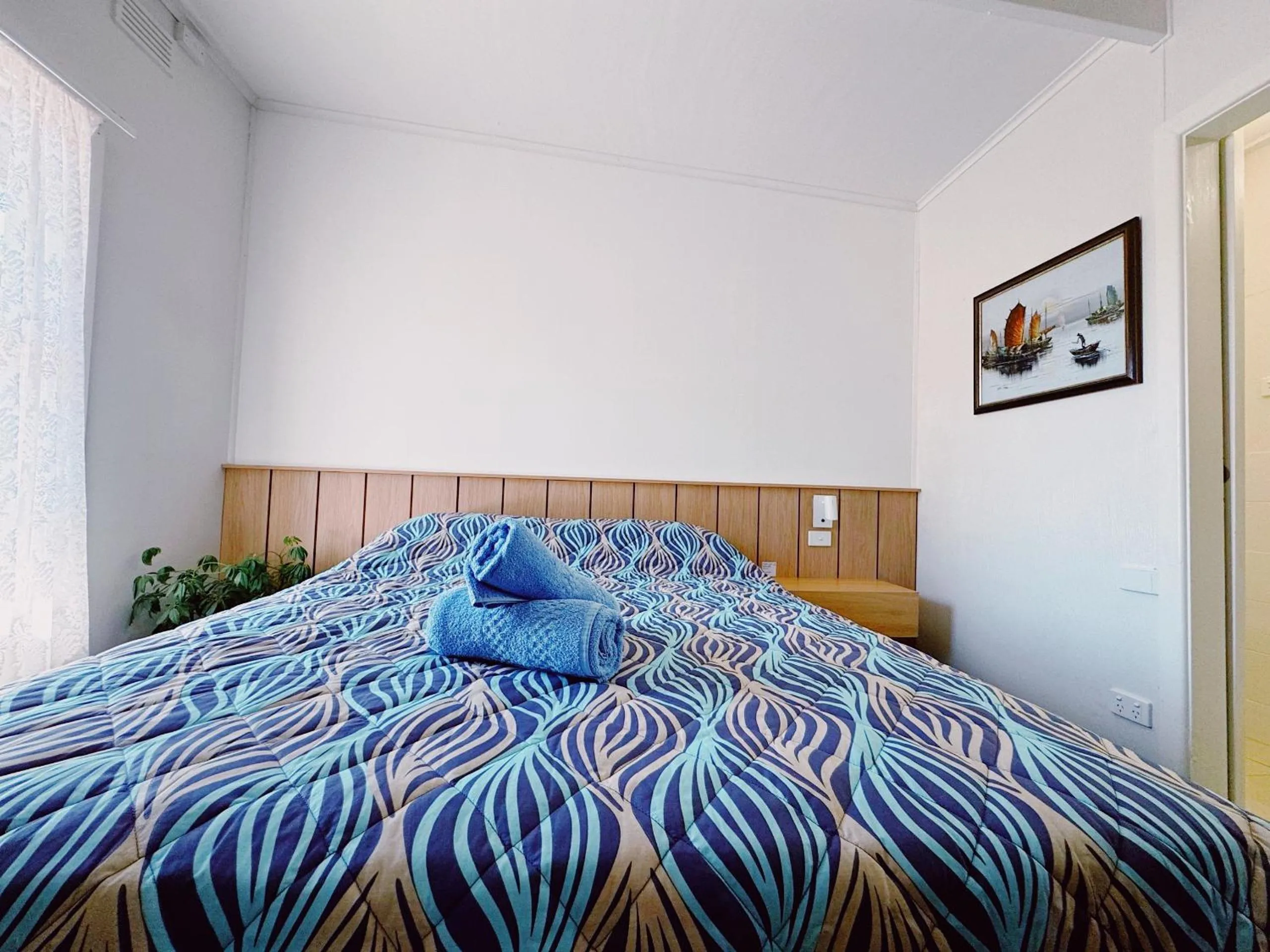 Bed in Seymour Motel