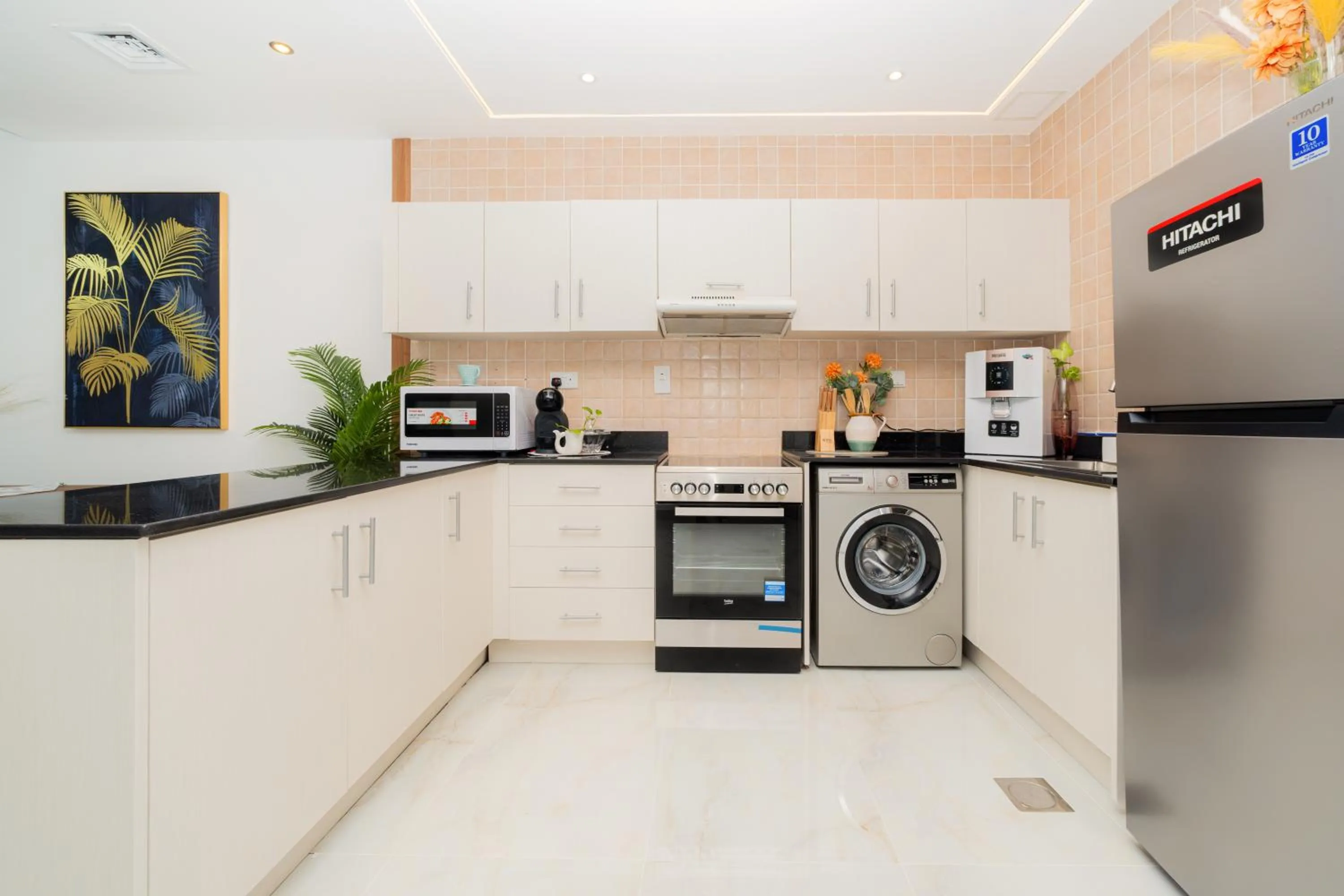 Kitchen or kitchenette in Dubai Marina - 1BHK Apartment
