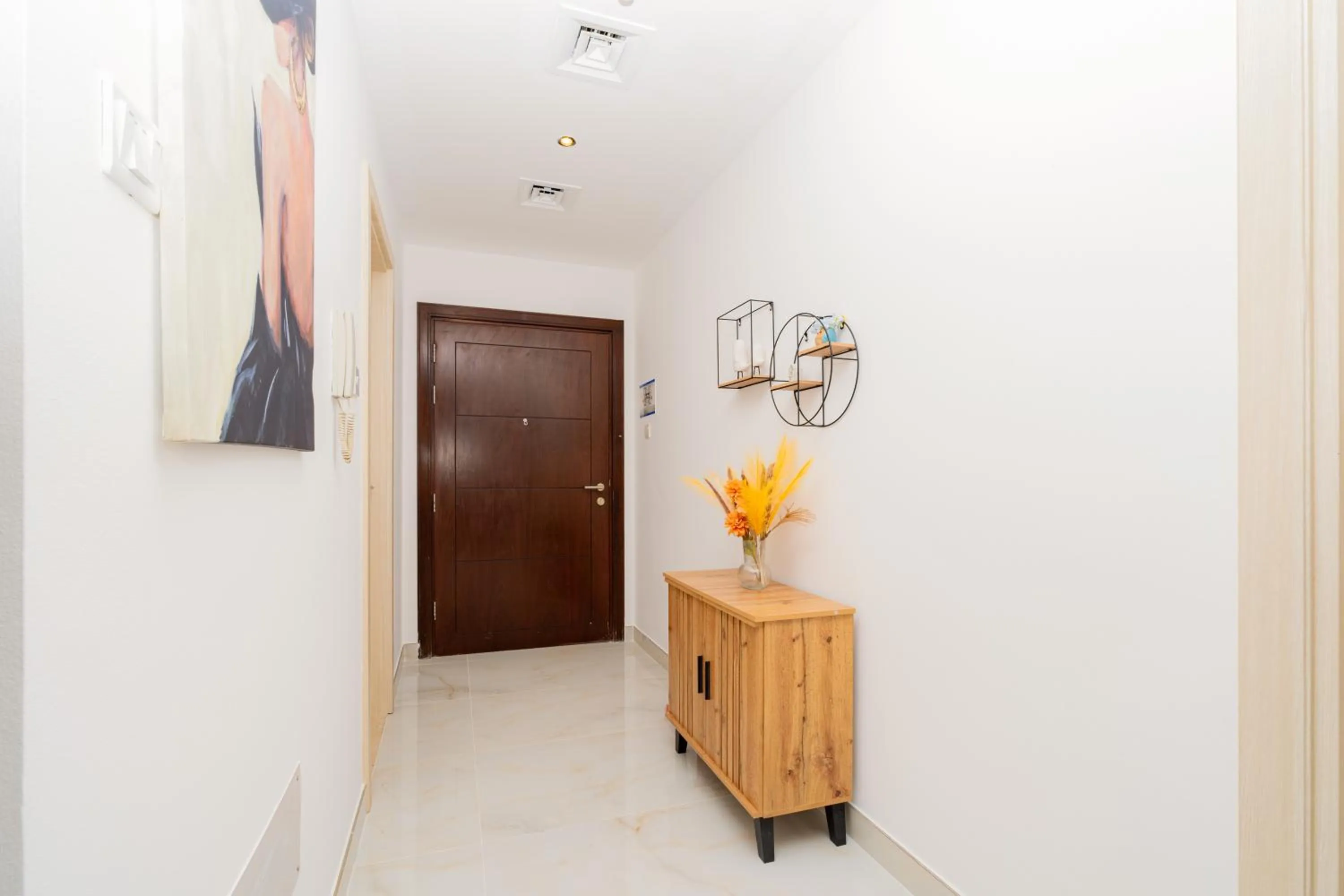 Dubai Marina - 1BHK Apartment