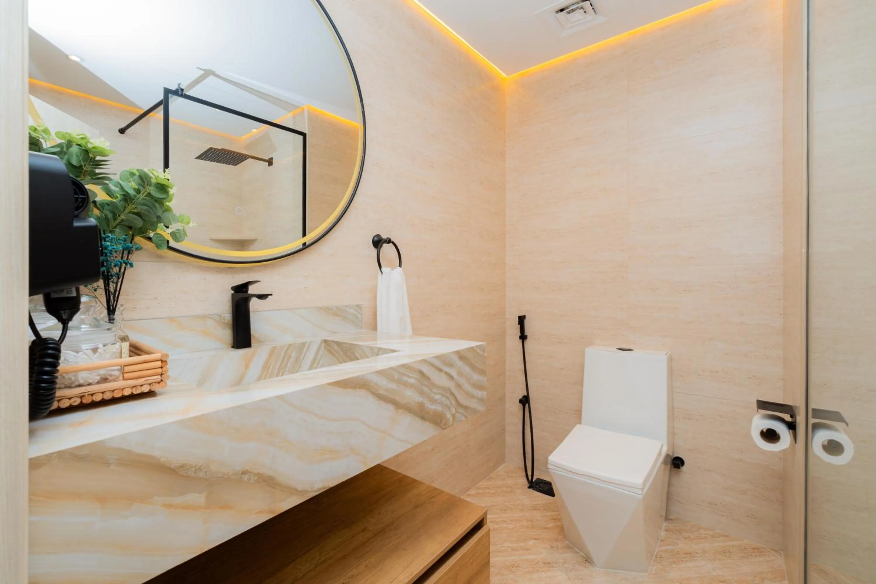 Bathroom in Dubai Marina - 1BHK Apartment