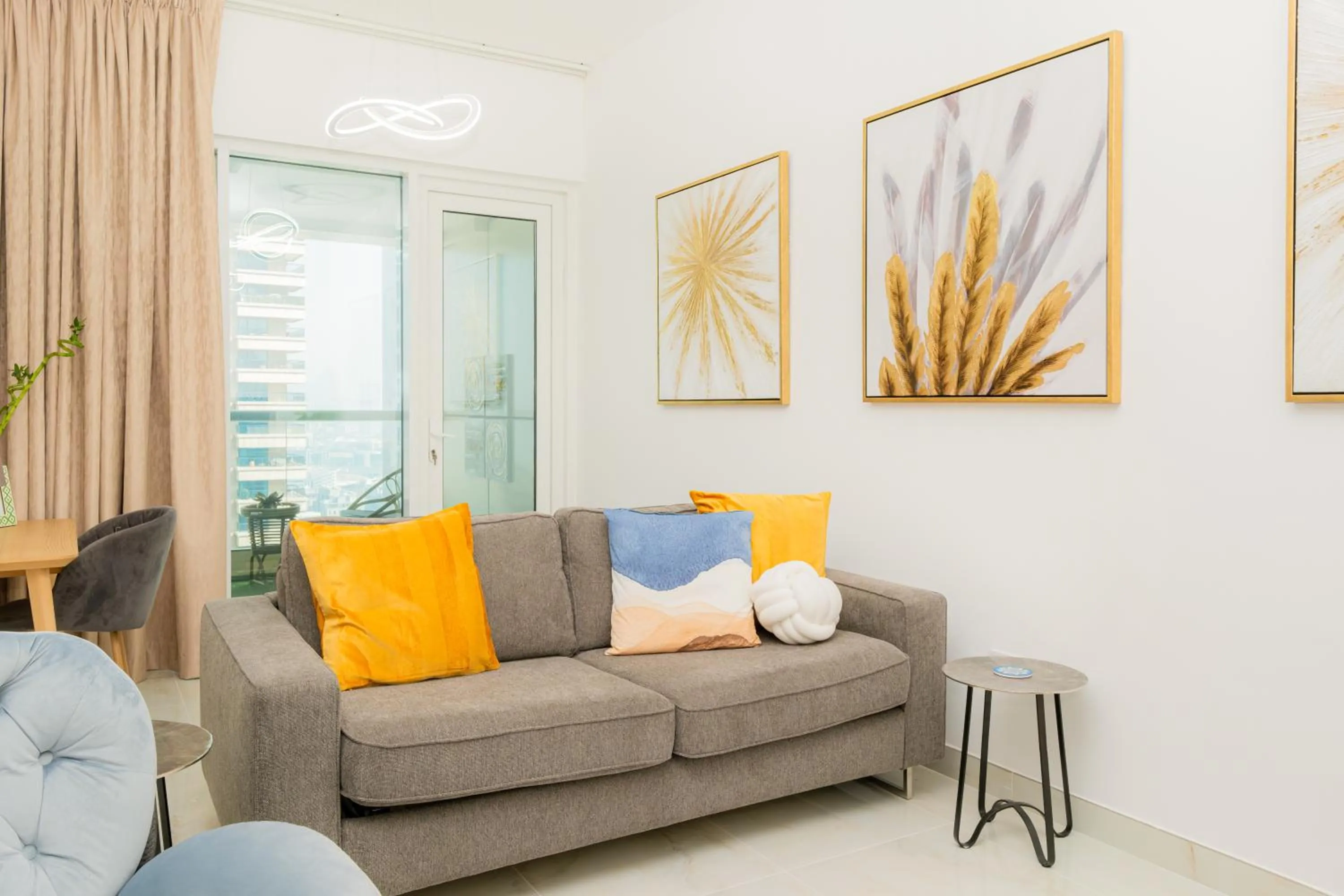 Living room in Dubai Marina - 1BHK Apartment