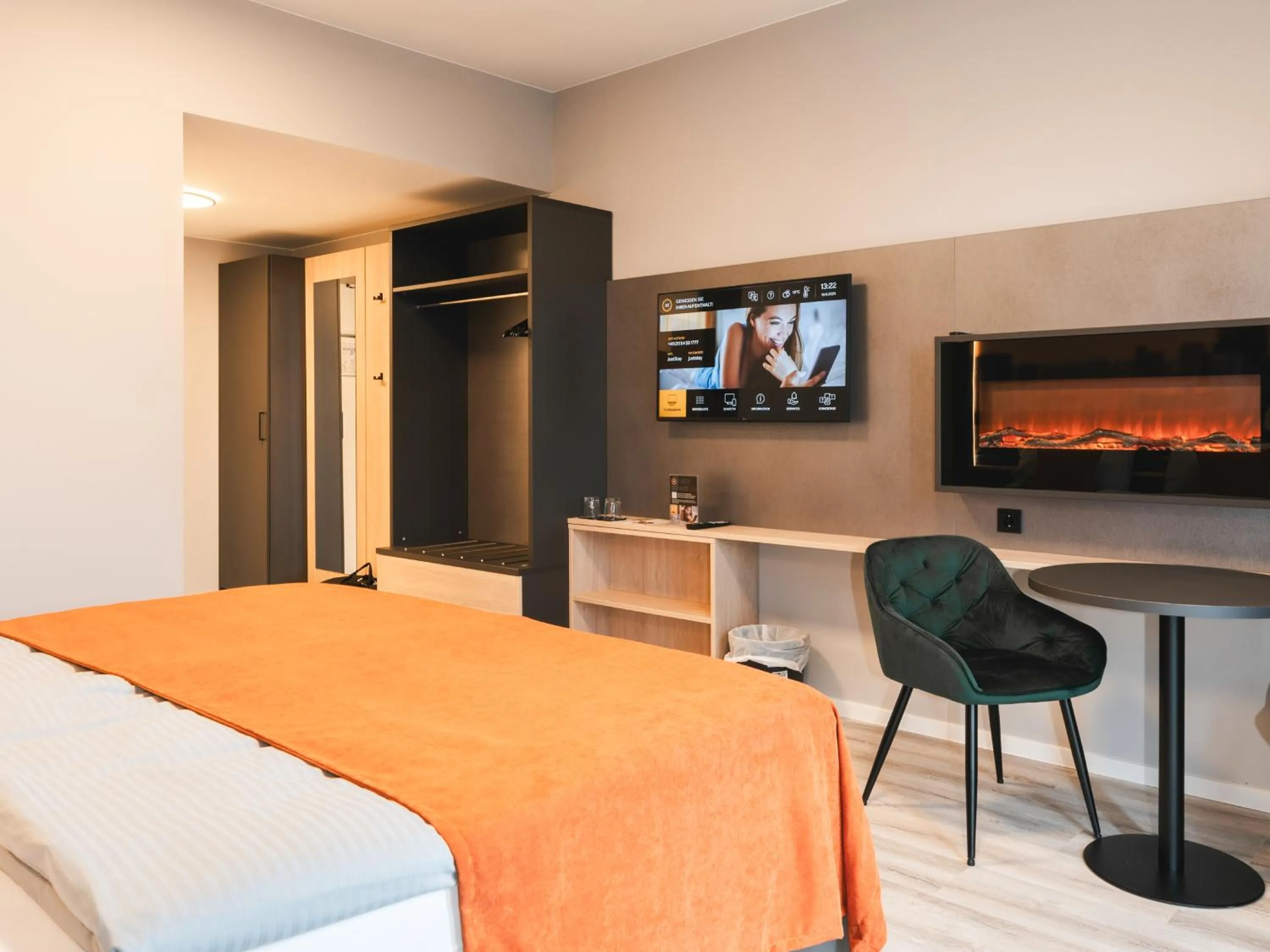 Bed in JustStay München Hotel & Apartments