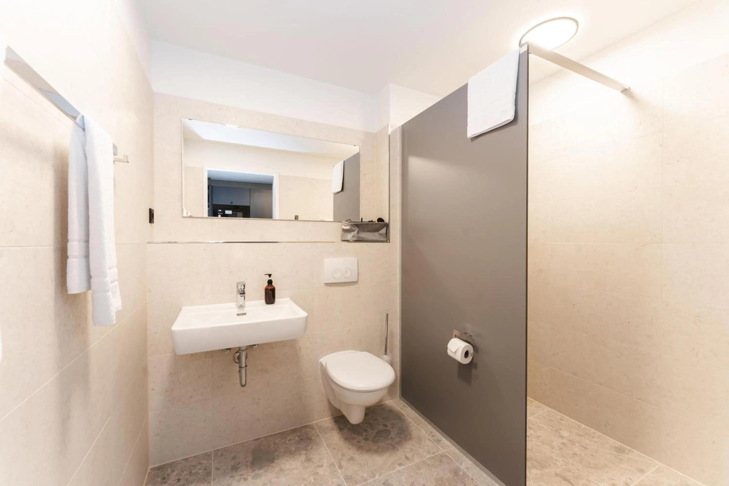 Bathroom in JustStay München Hotel & Apartments