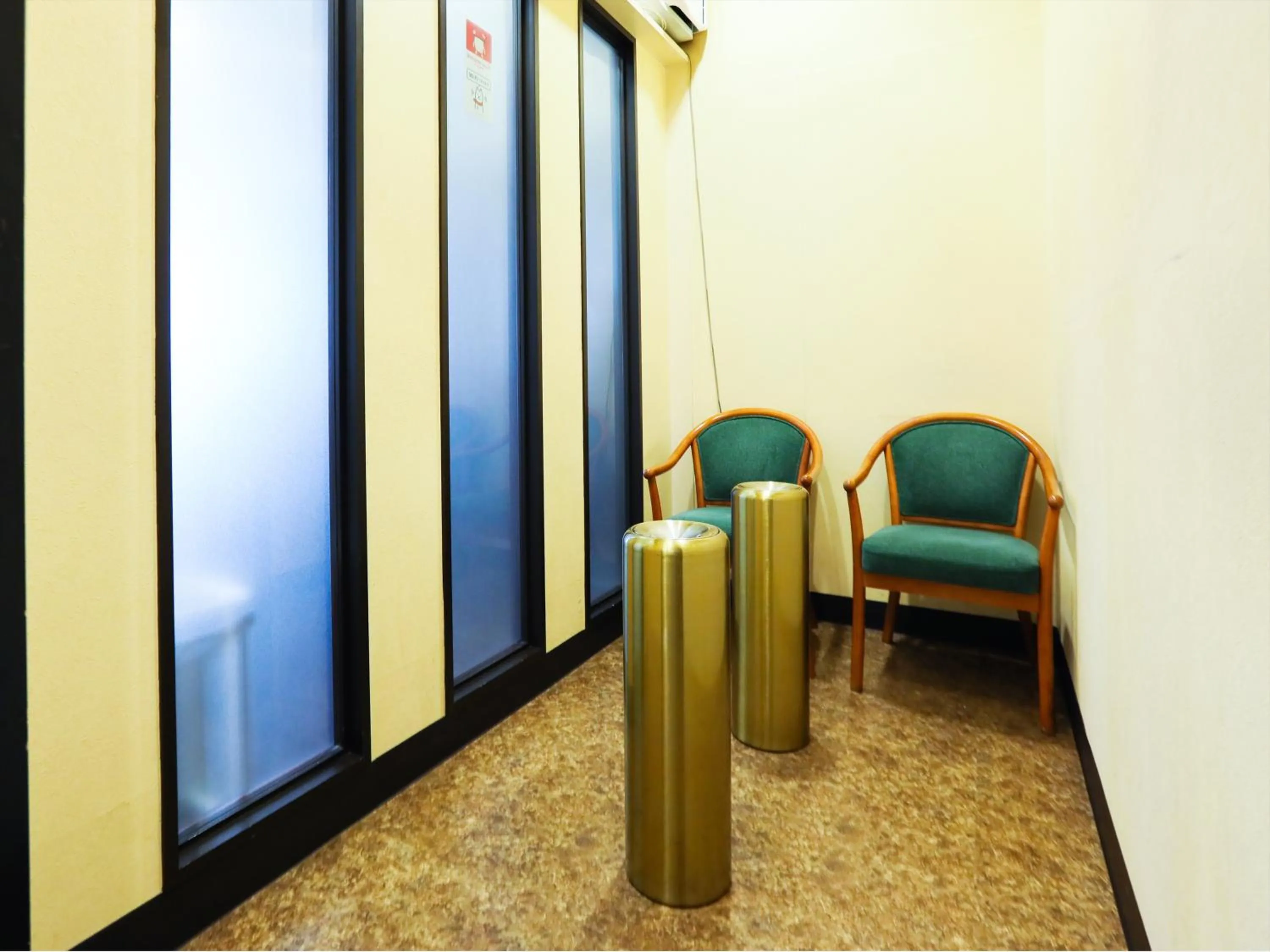 Communal lounge/ TV room in APA Hotel Obihiro Ekimae