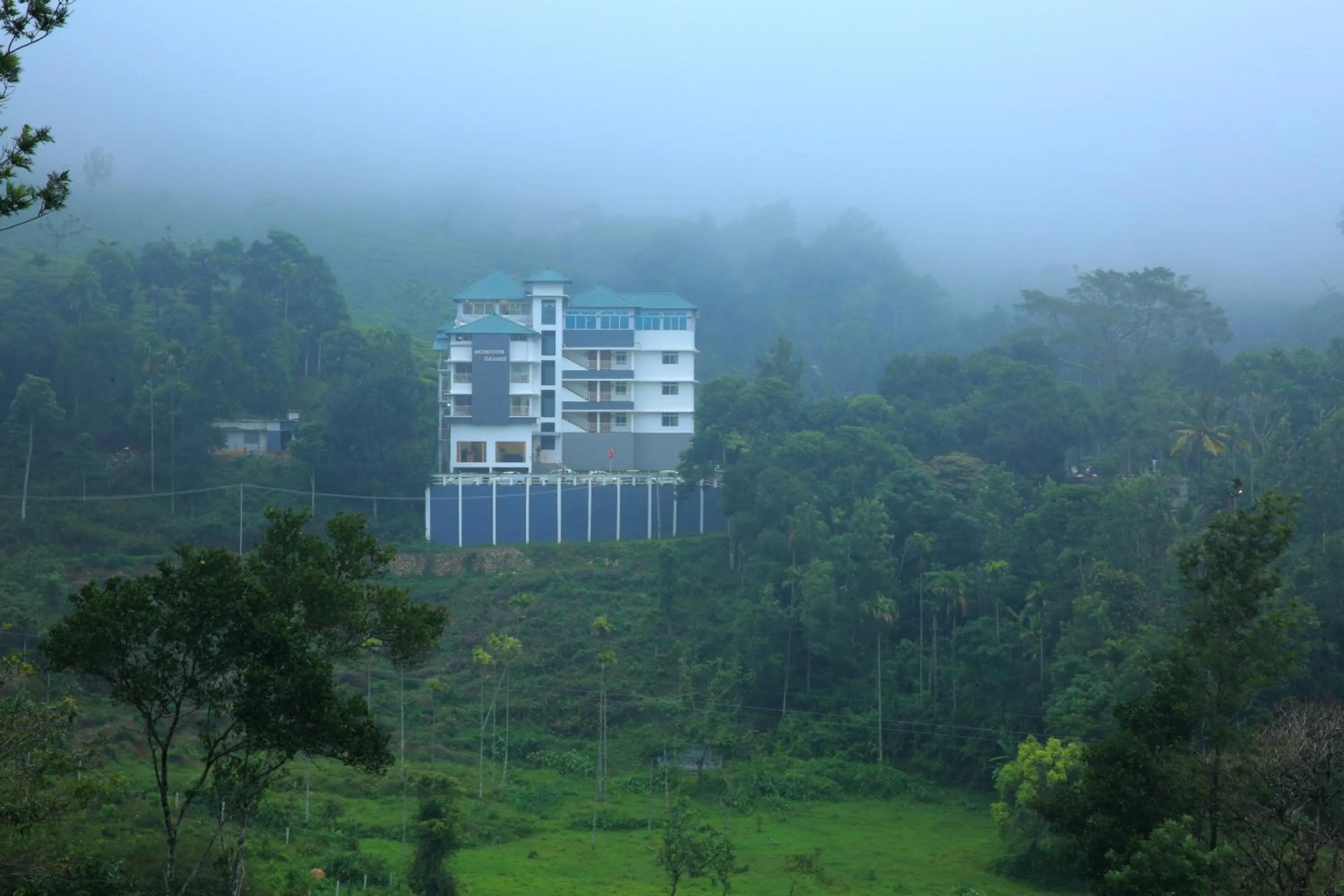 Property building in Monsoon Grande