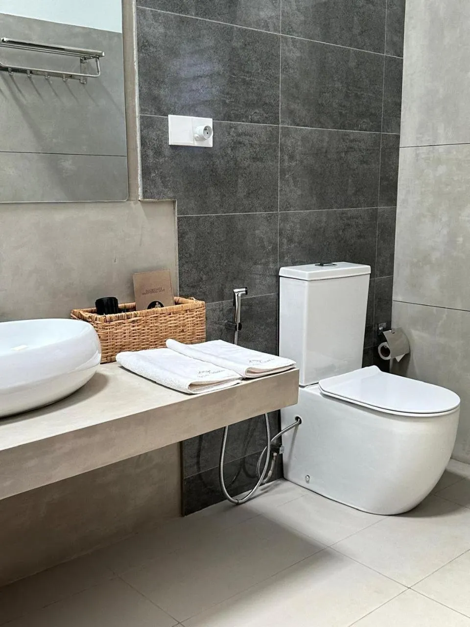 Toilet in Hotel Heladiv