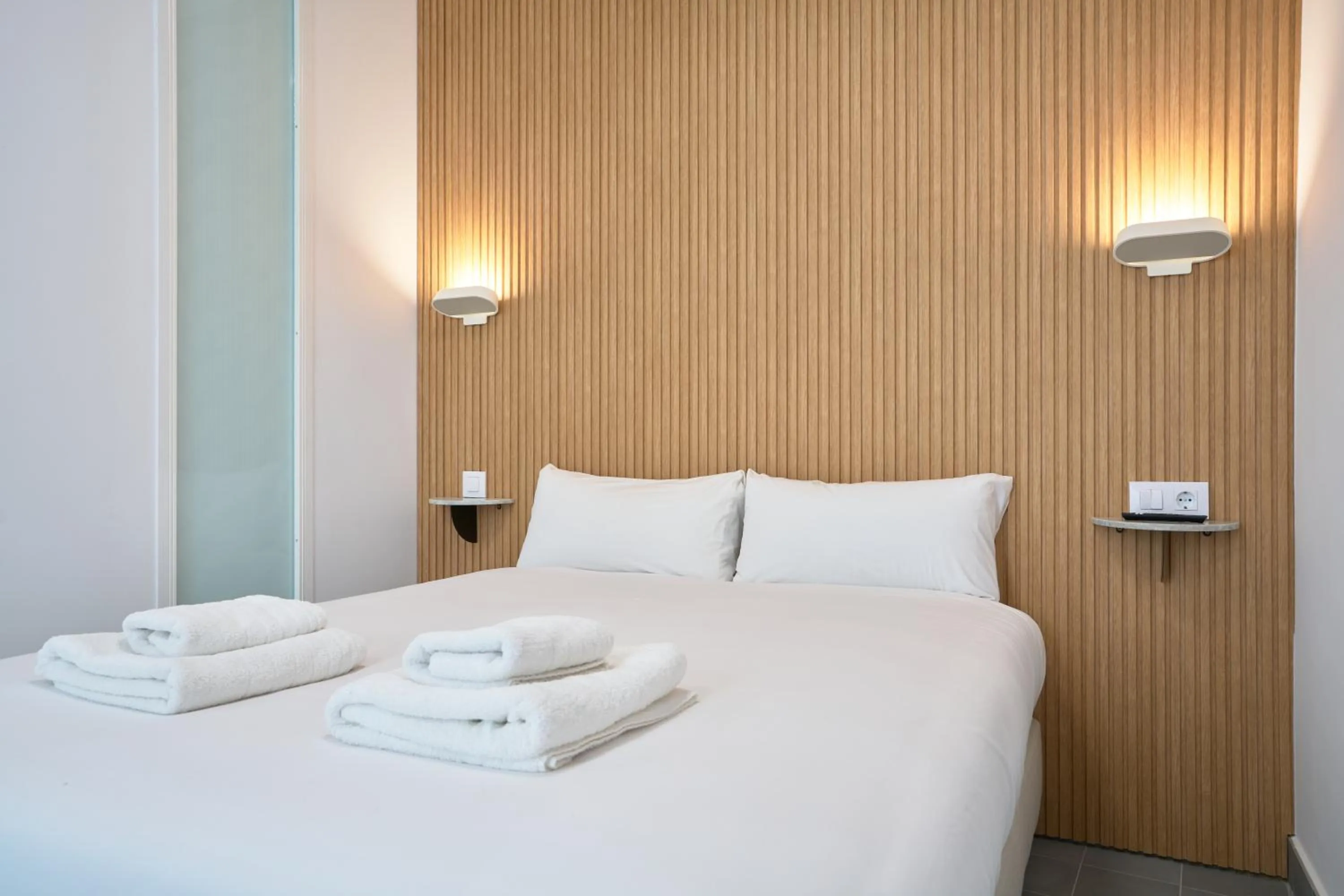 Bed in Naranjas y Limones, by Homing U