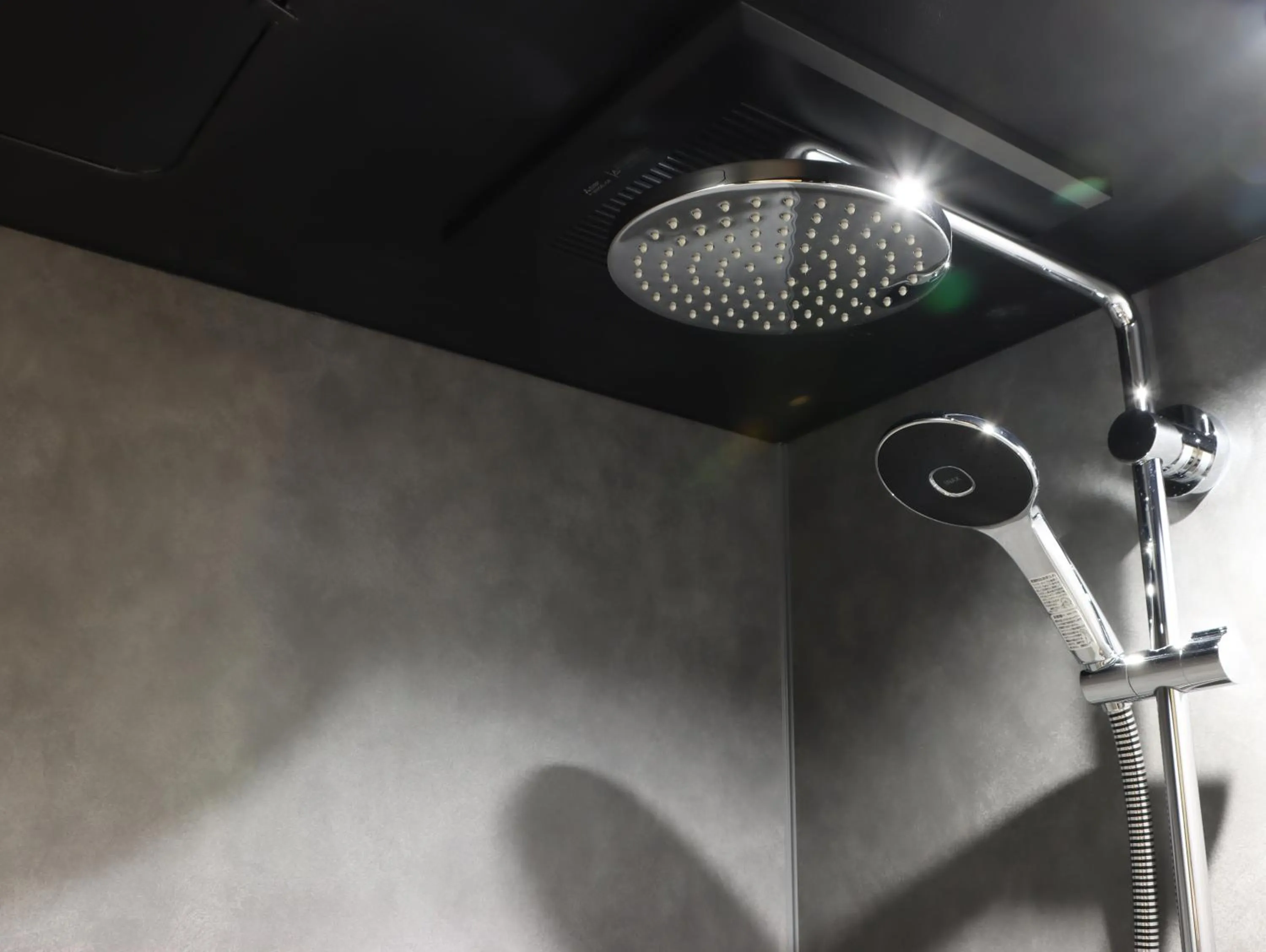 Shower in HOTEL Tomiya with M's