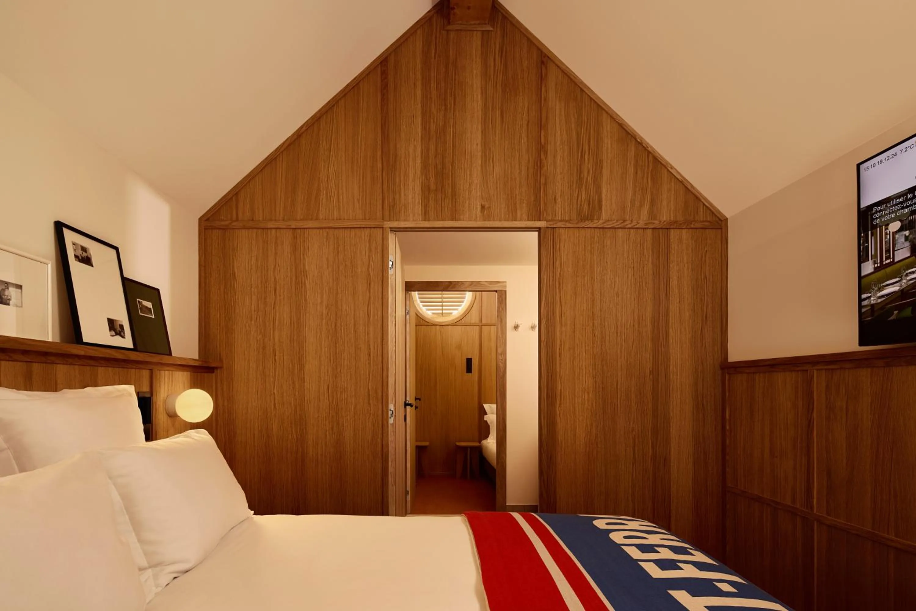 Bedroom, Bed in Grand Mess Clermont-Ferrand