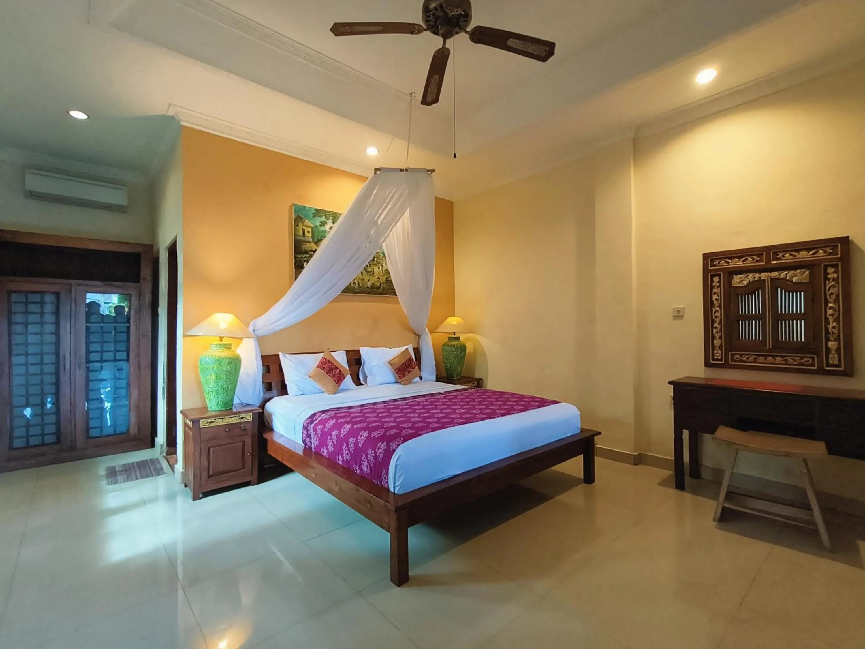 Property building, Bed in Warji House 2 Bisma