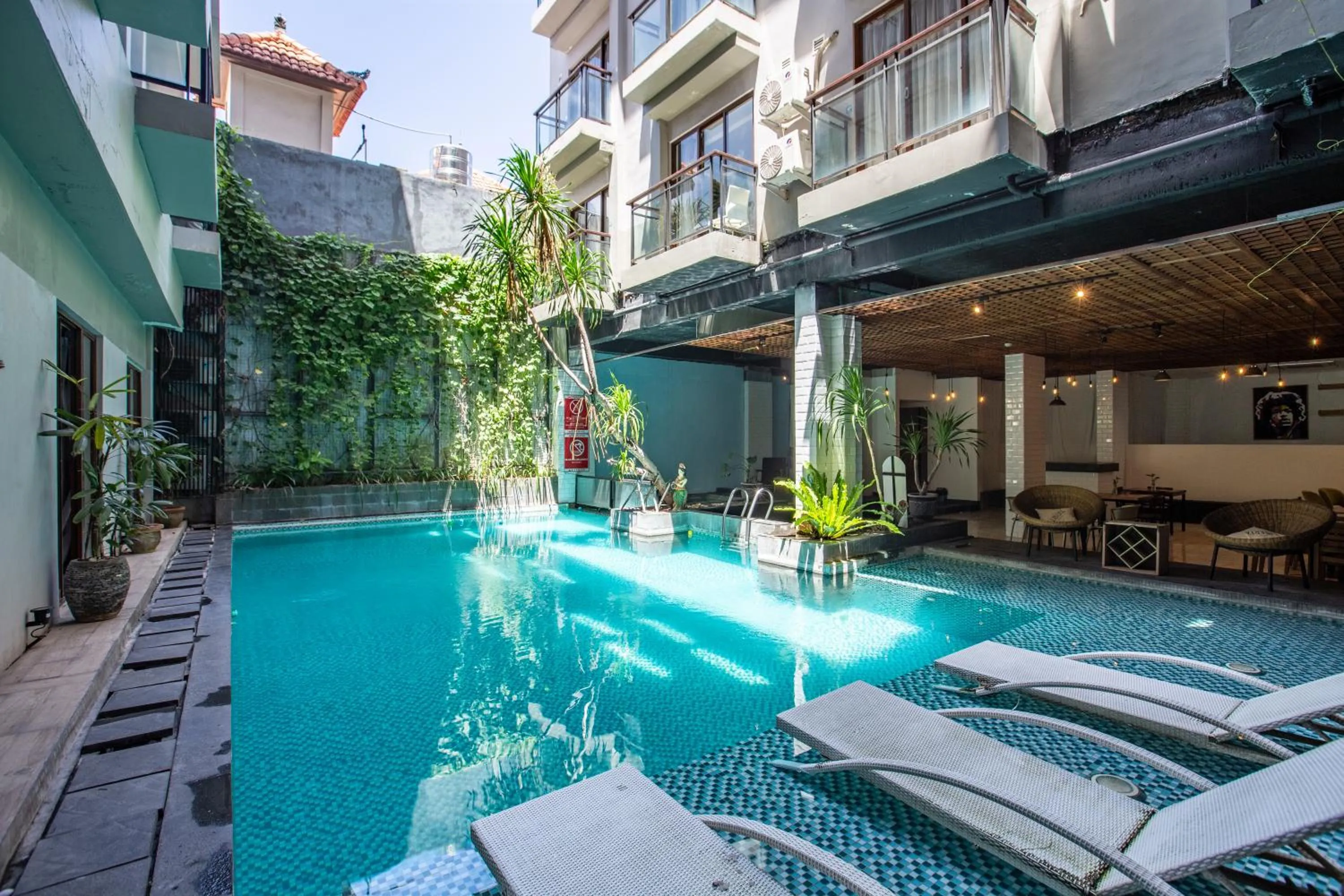 Swimming pool in Liberta Seminyak Hotel