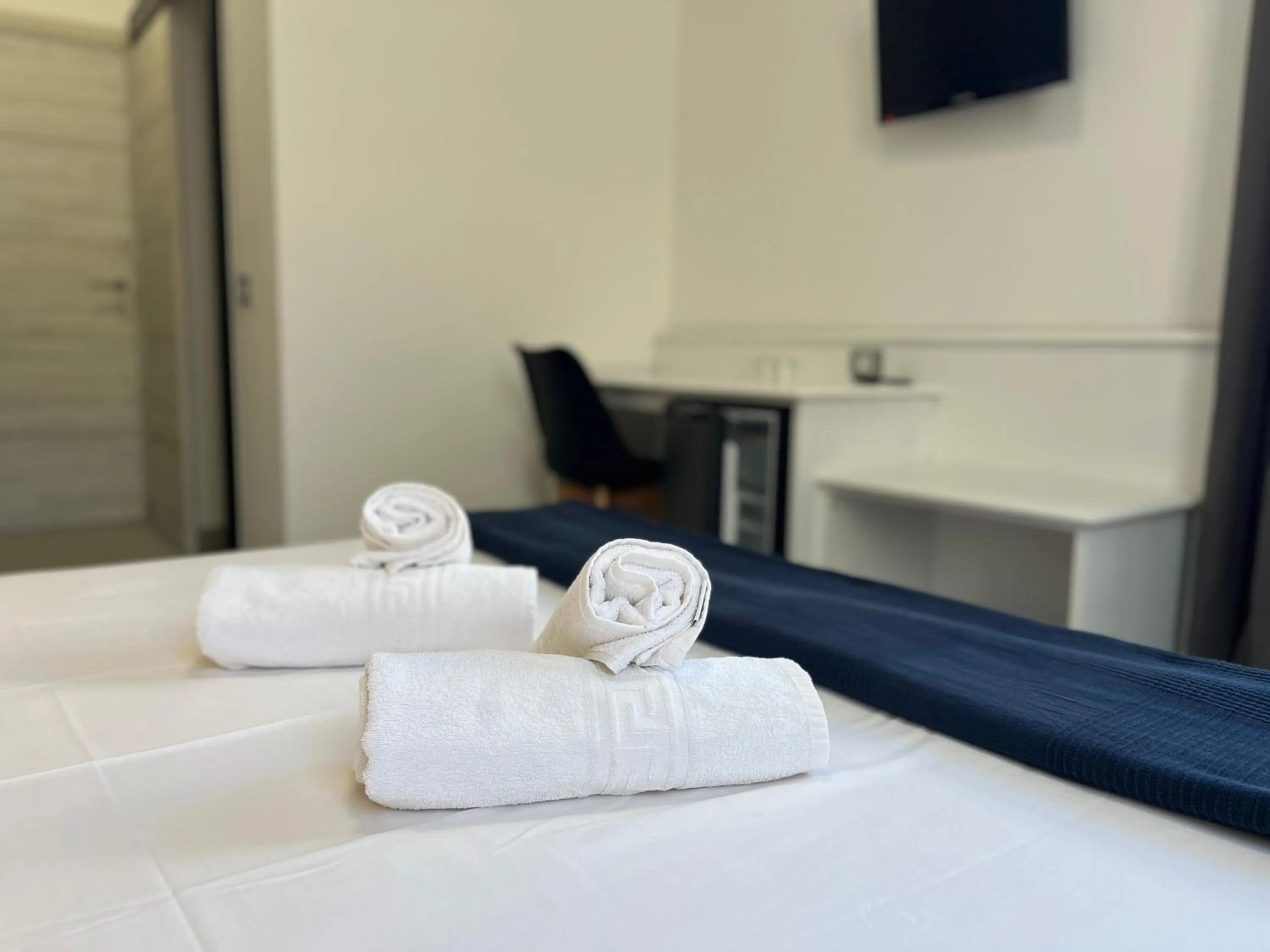 Photo of the whole room, Bed in Pensión Cassandra