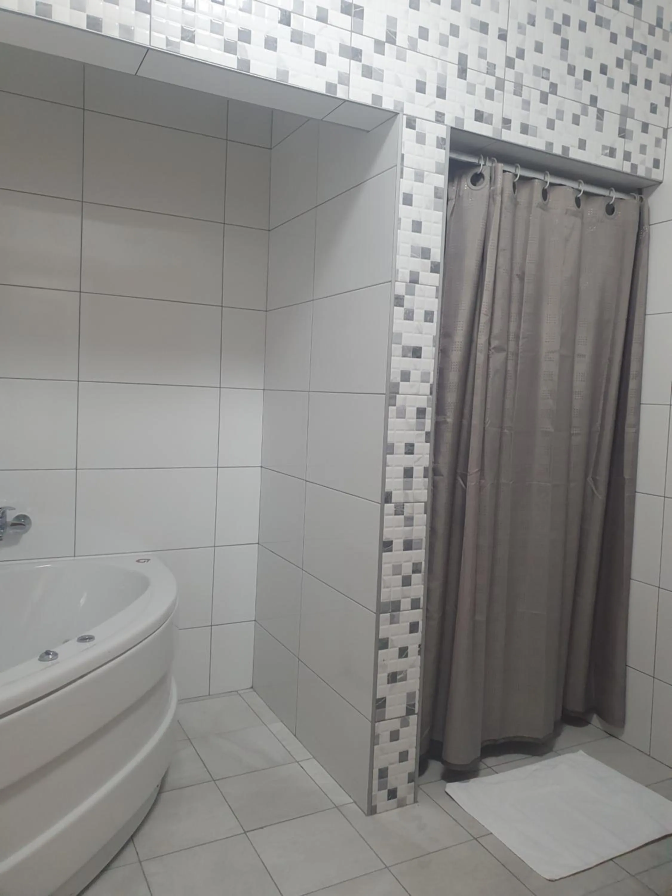 Bathroom in Hotel Europa