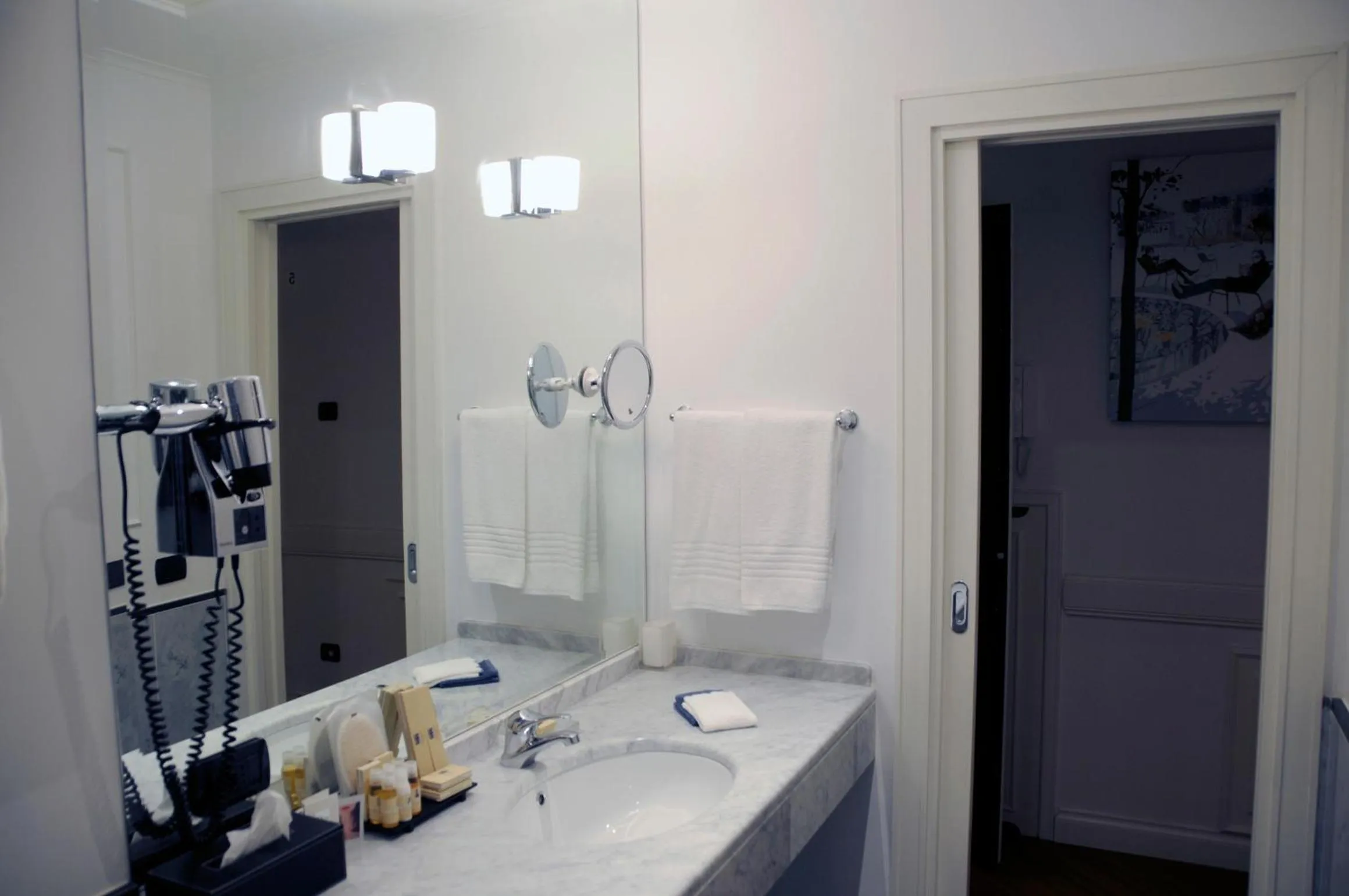 Bathroom in Suite Fontana di Trevi