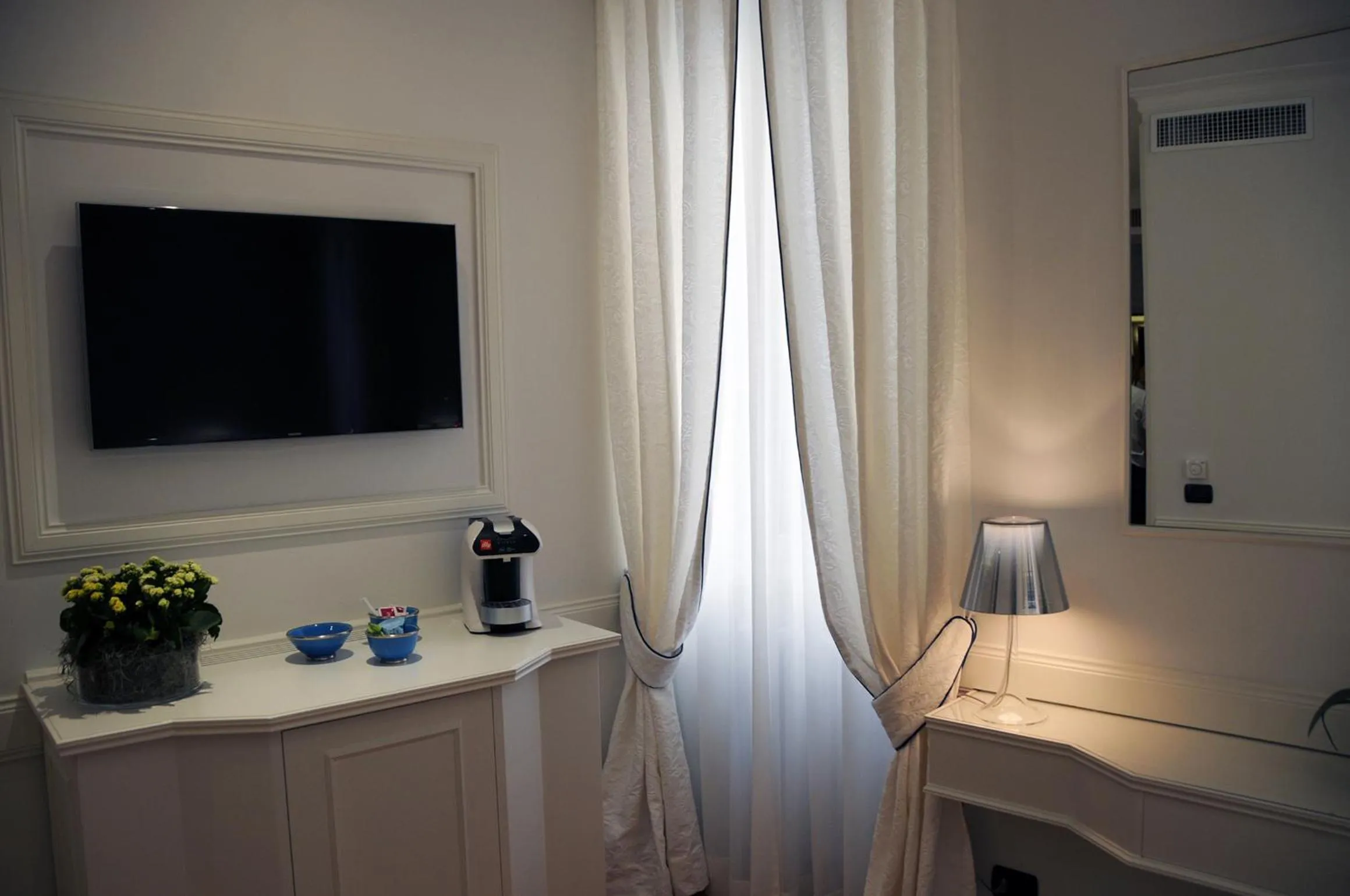 Bedroom in Suite Fontana di Trevi