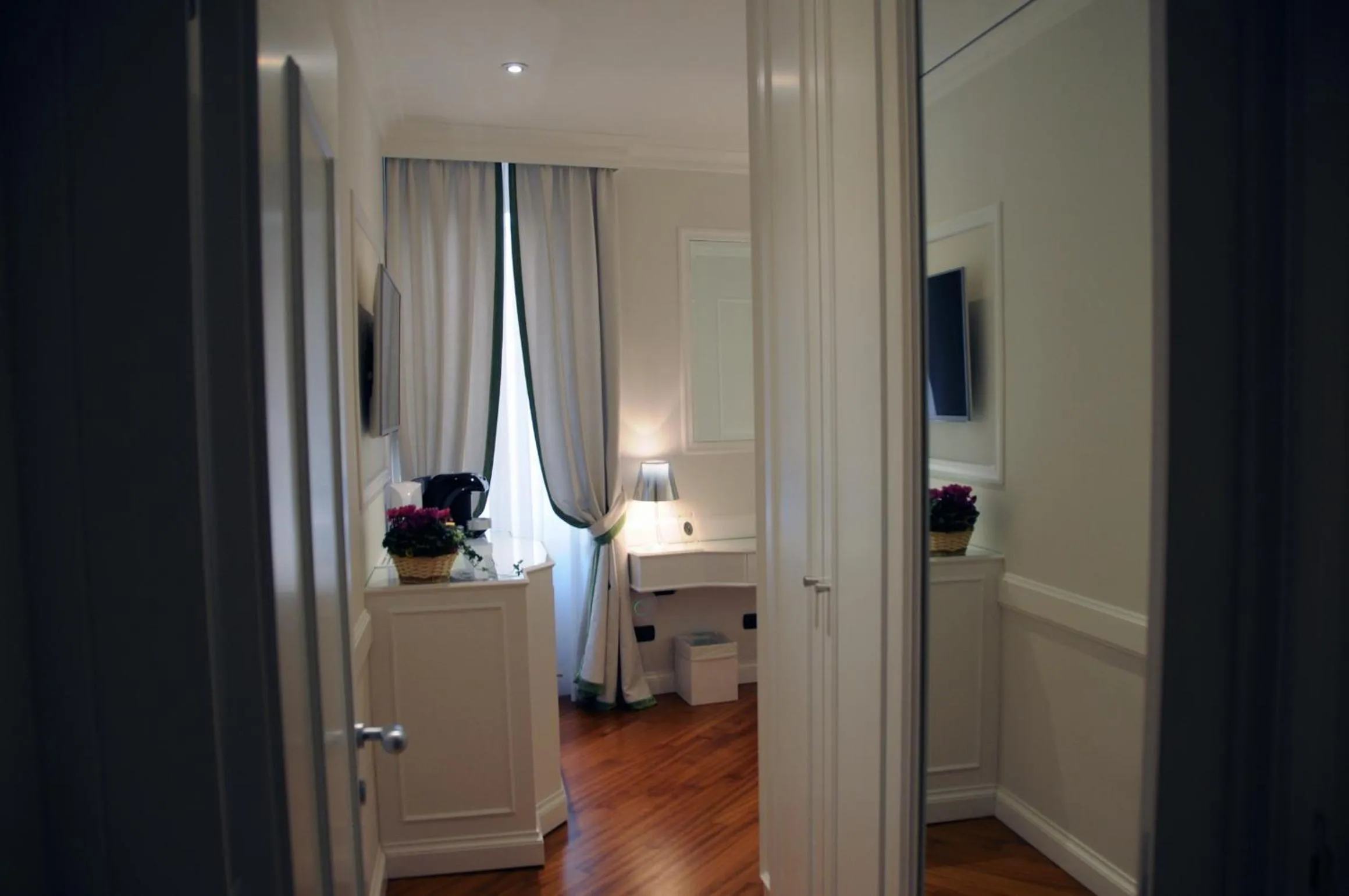 Bedroom in Suite Fontana di Trevi