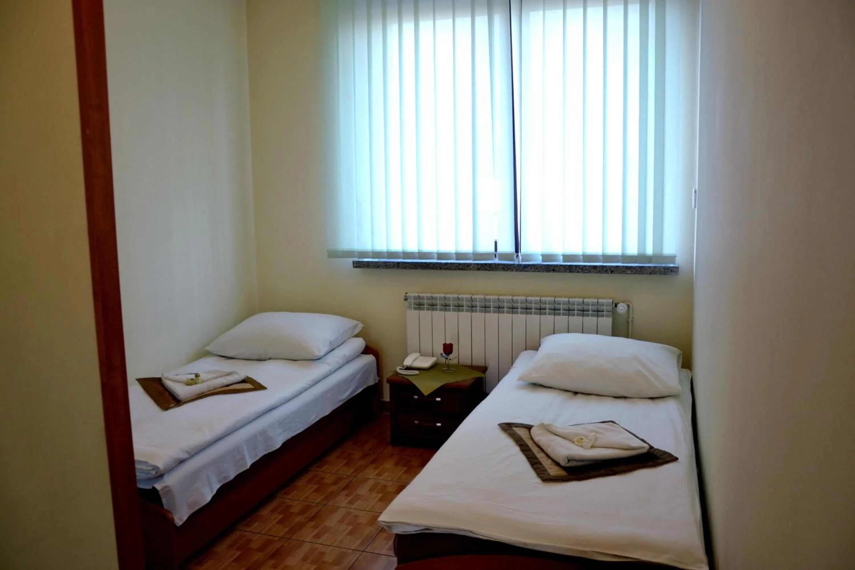 Photo of the whole room, Bed in Zajazd Kwadrat