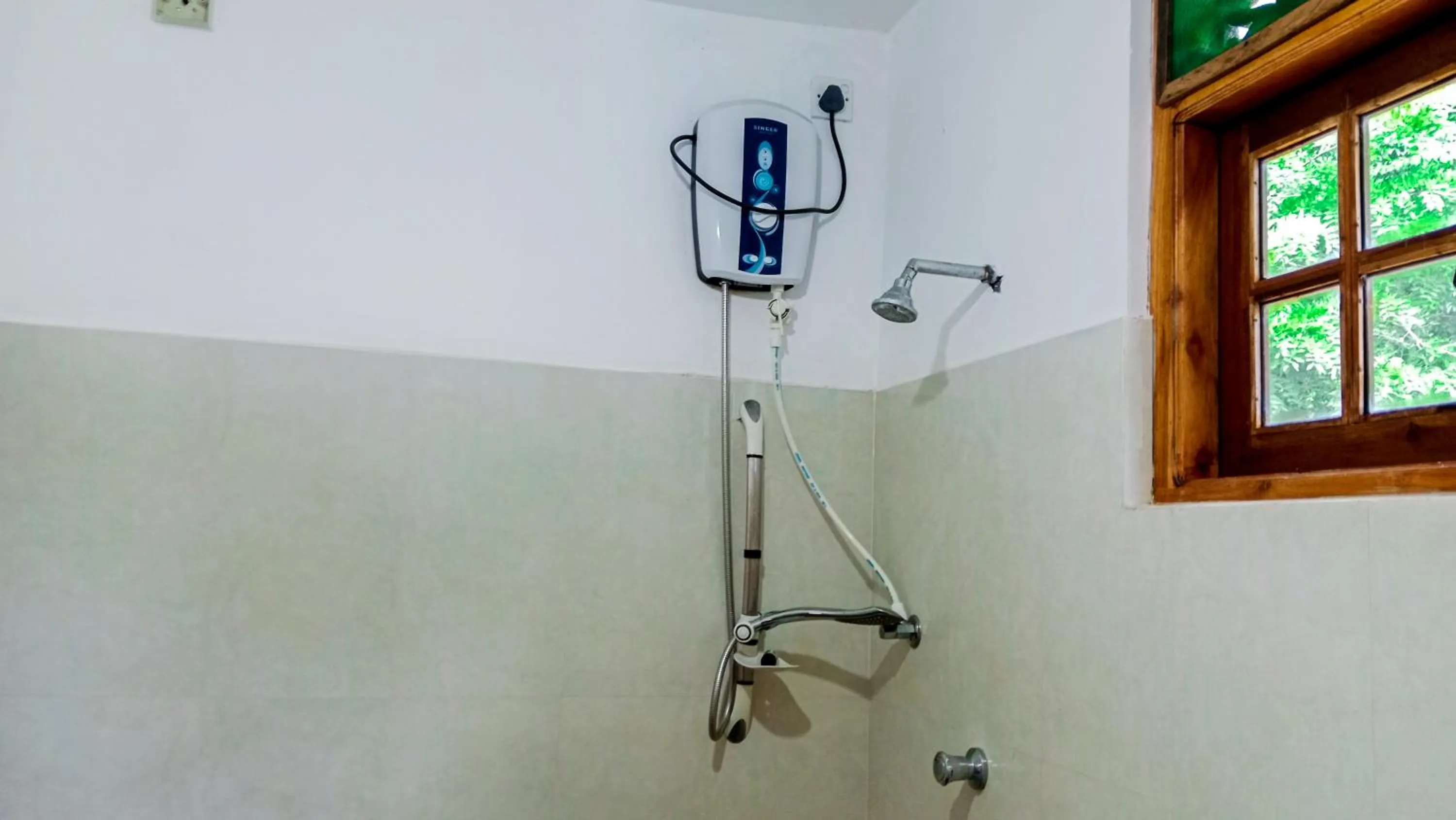 Shower in Sigiri Thilanka Rest Sigiriya