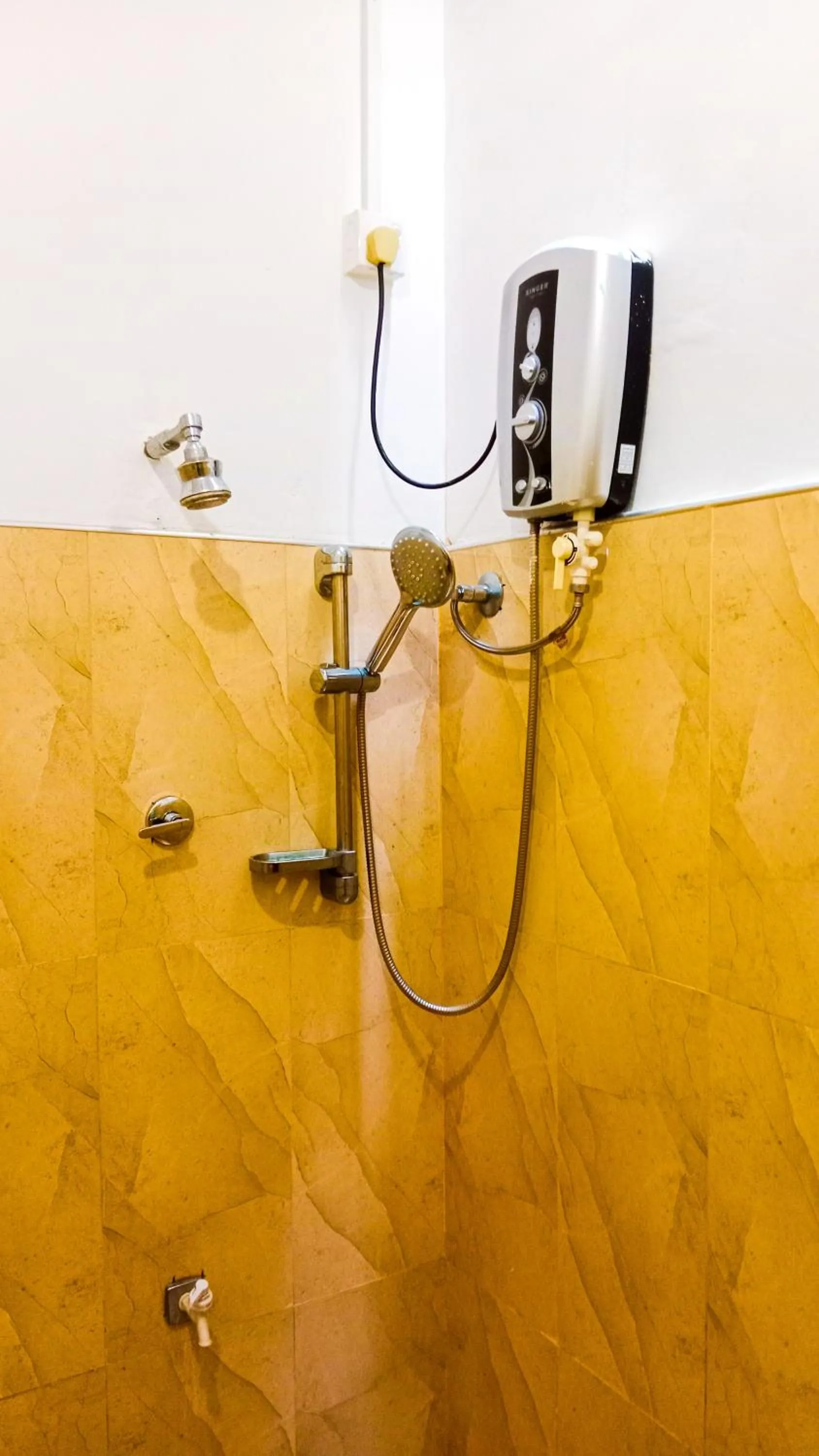 Shower in Sigiri Thilanka Rest Sigiriya