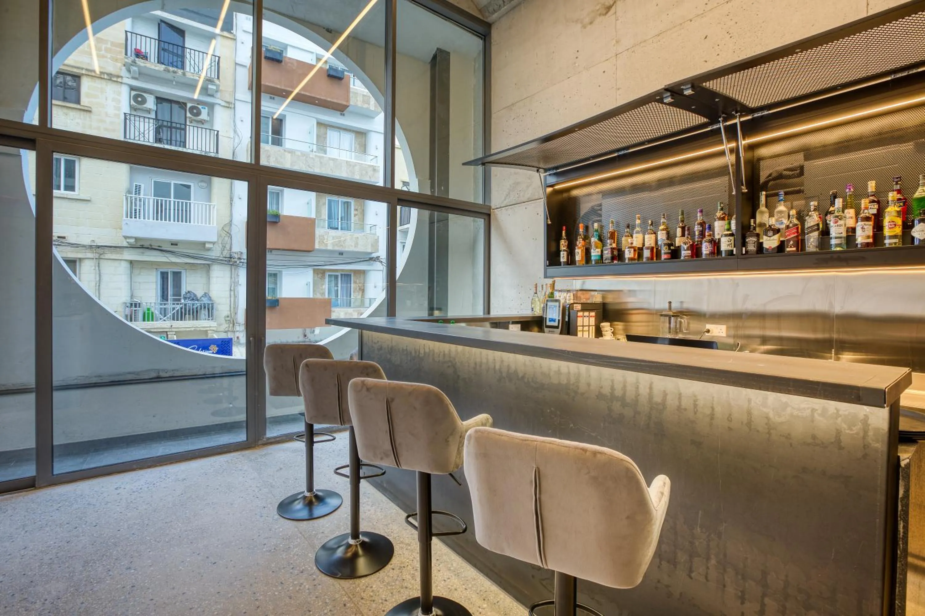 Lounge or bar in JL Hotel