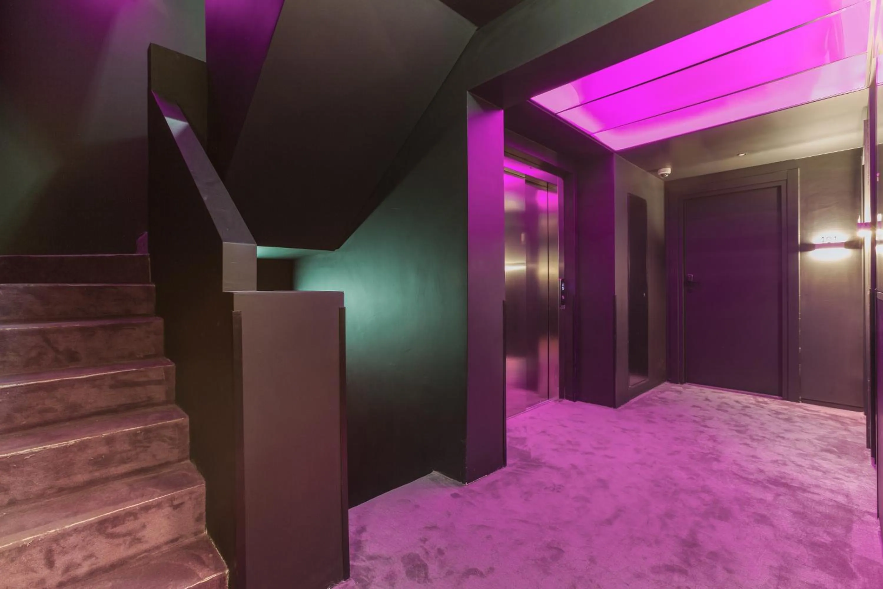 Property building in JL Hotel