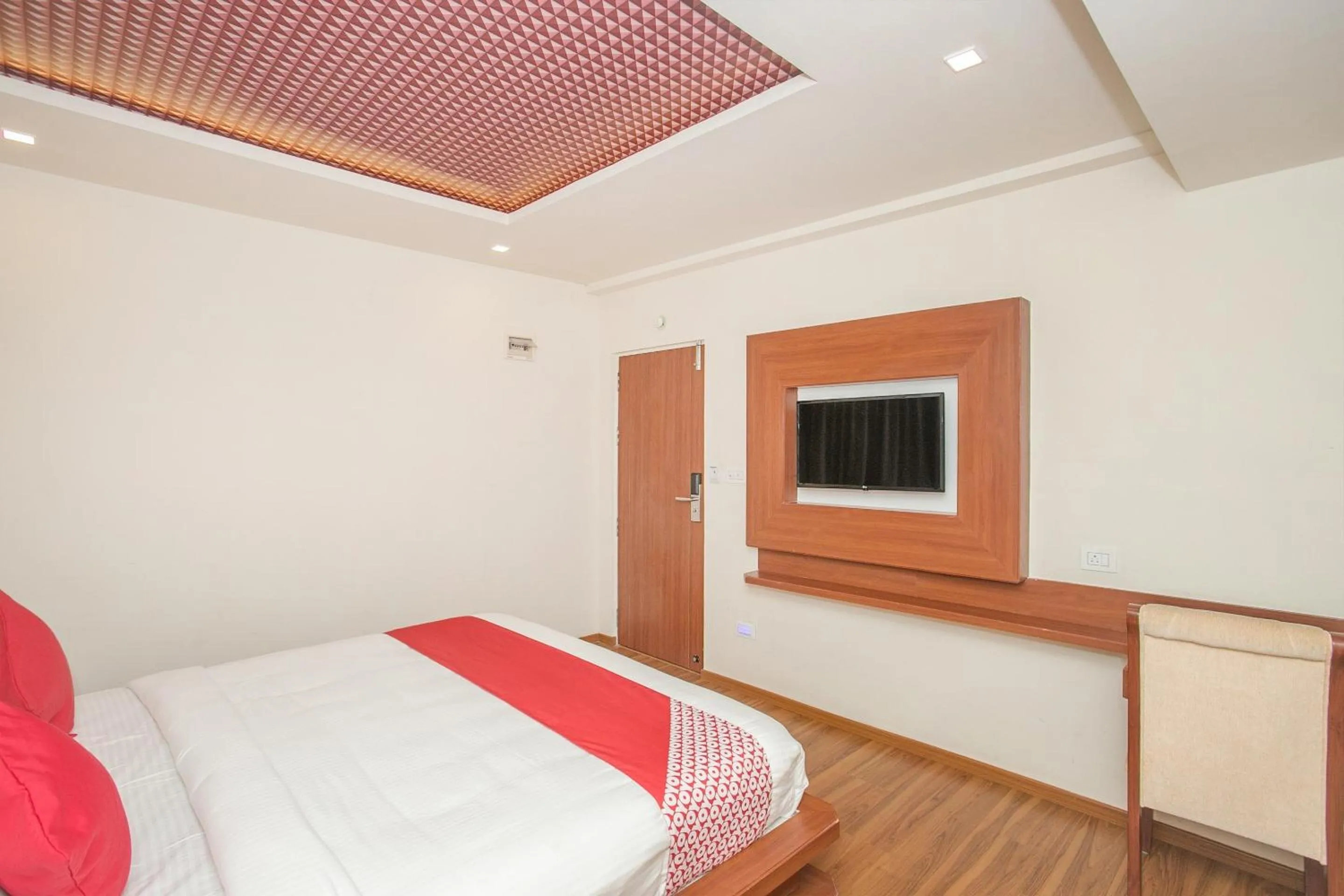 Bedroom, Bed in Hotel O Royal Stay