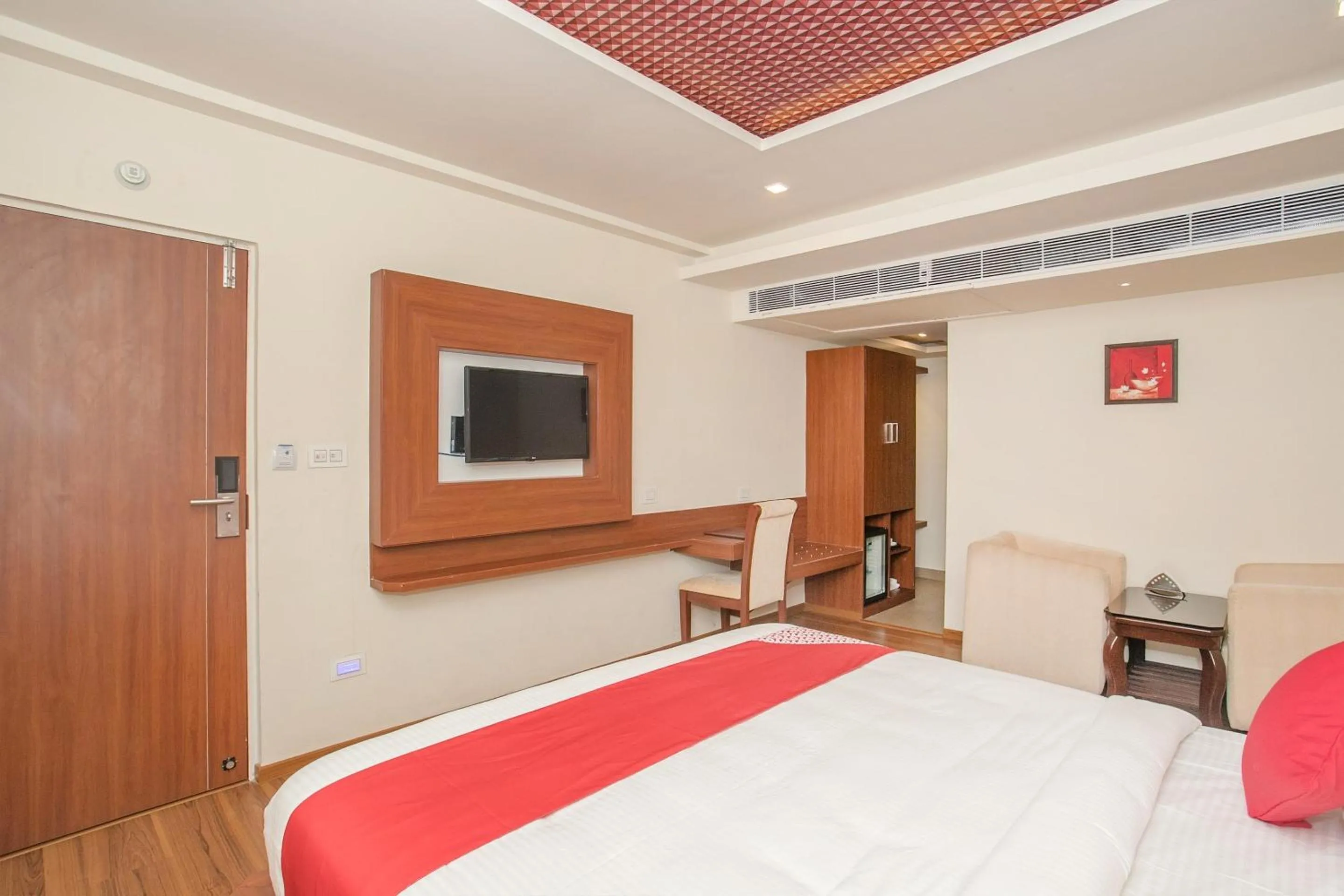 Bedroom, Bed in Hotel O Royal Stay